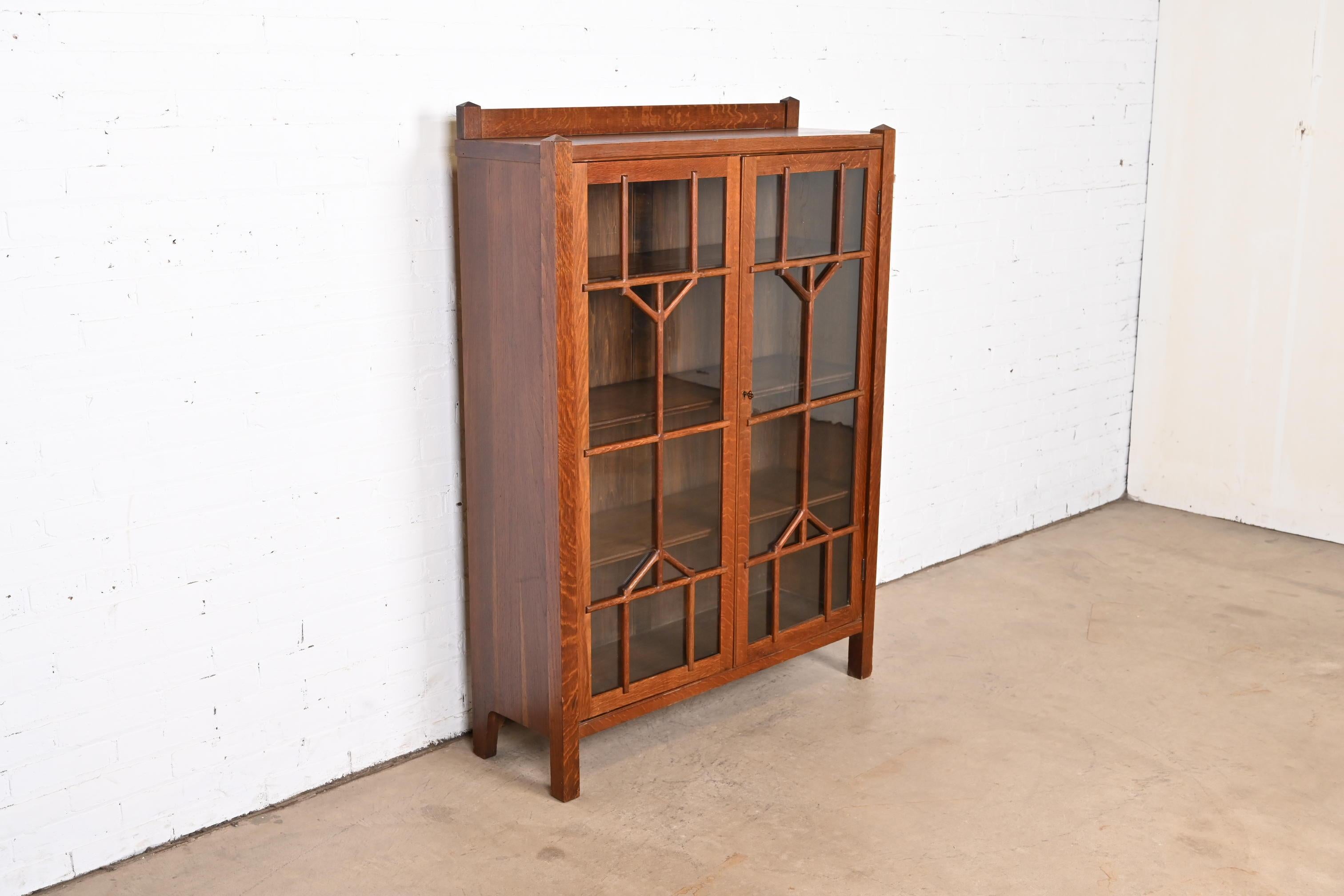 Glass Stickley Brothers Style Mission Oak Arts and Crafts Bookcase, Circa 1910