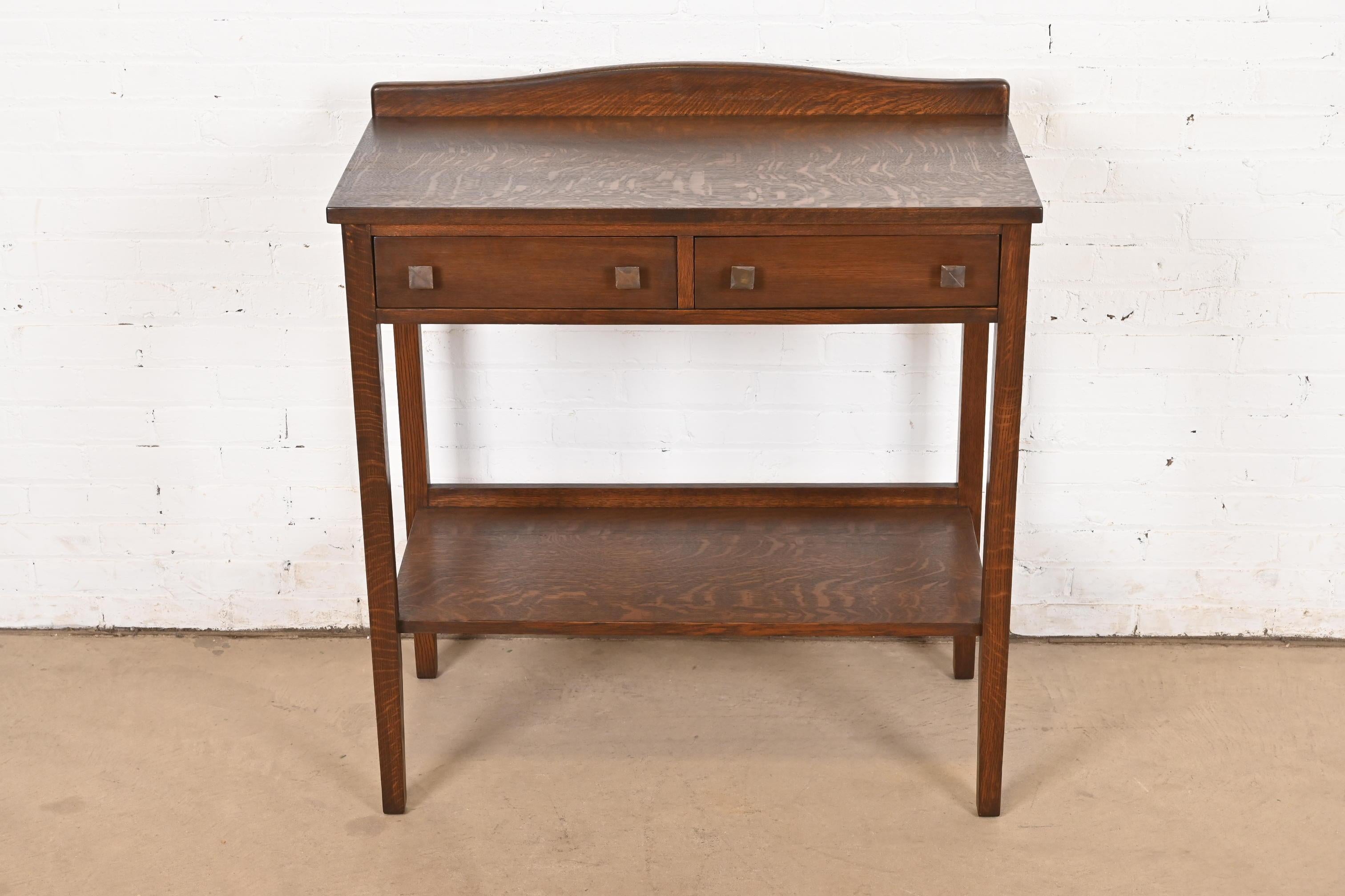 Stickley Brothers Style Mission Arts & Crafts Buffet Server, neu lackiert, Eiche (amerikanisch) im Angebot
