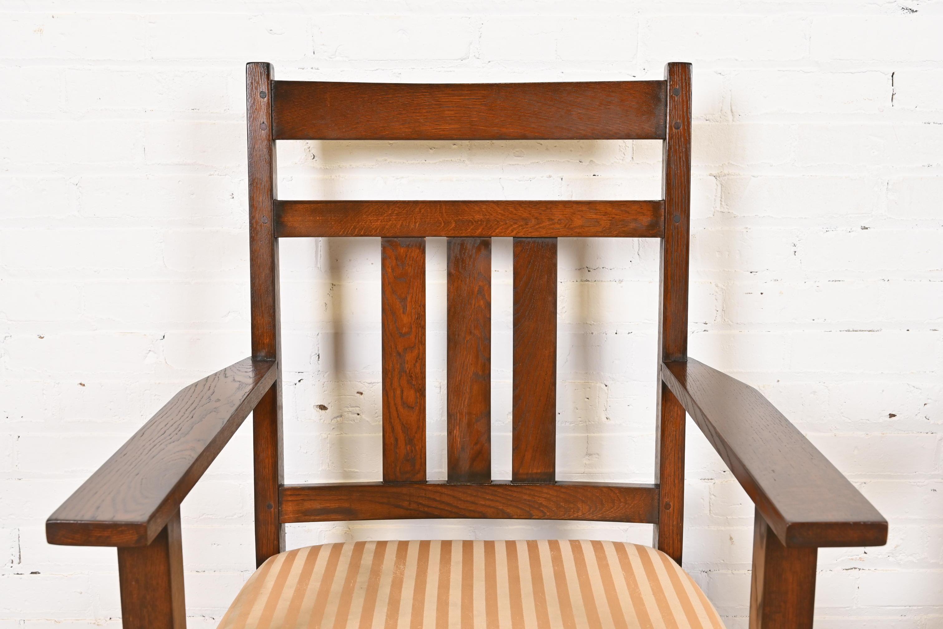 Stickley Brothers Style Mission Arts & Crafts Eiche Esszimmerstühle, Satz von sechs (Polster) im Angebot