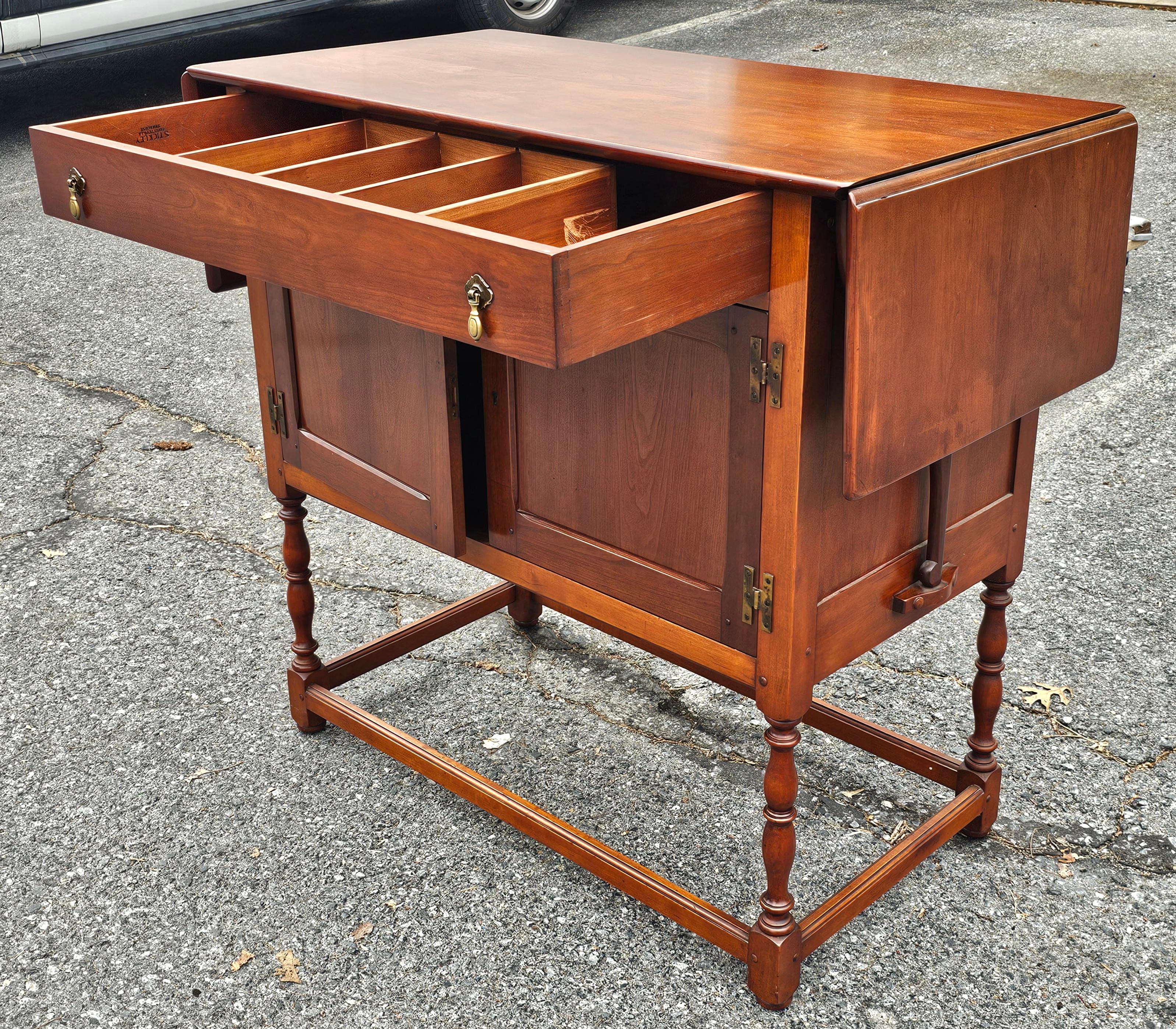 Stickley Cherry Valley Collection Drop-leaf Buffet Server For Sale 3