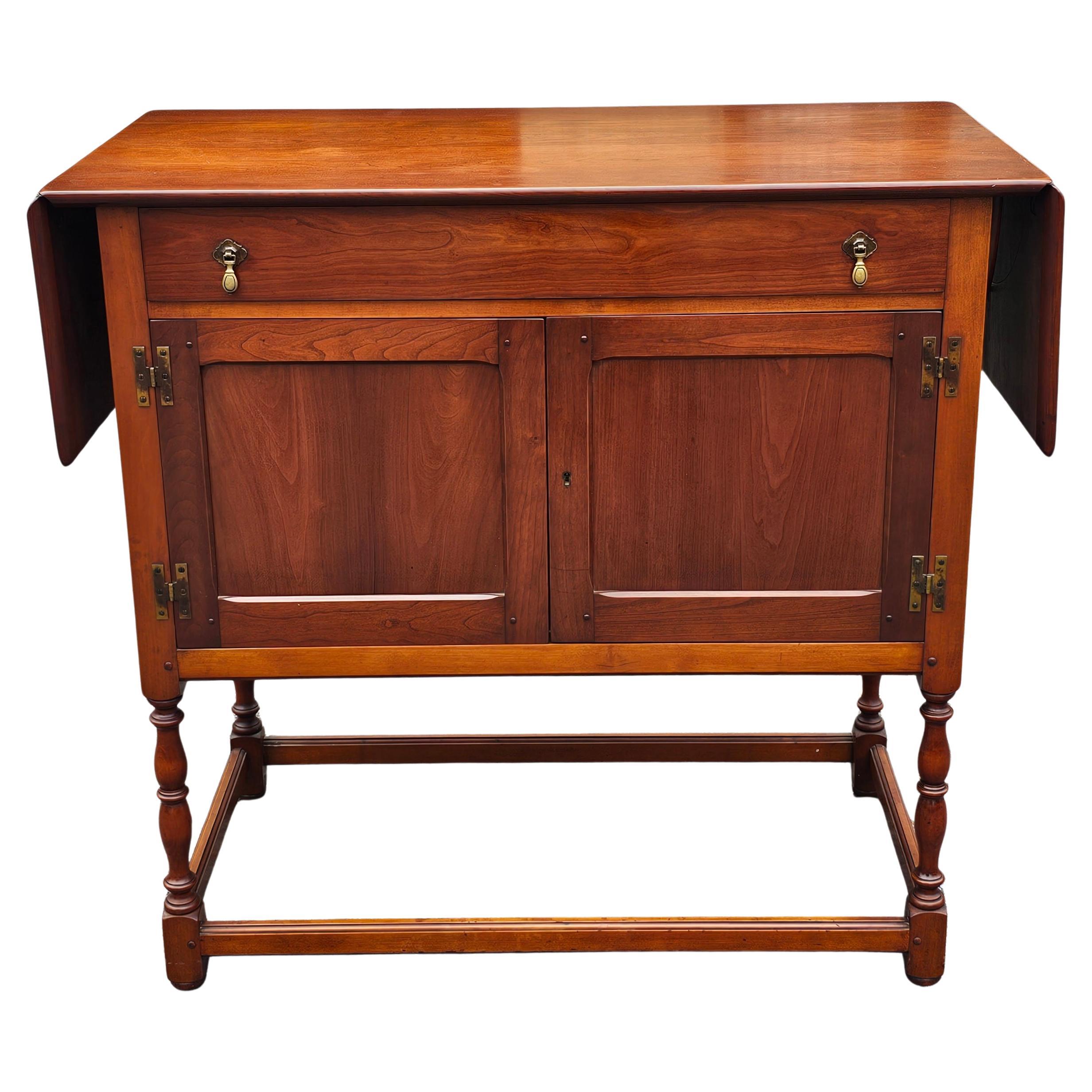 Stickley Colección Cherry Valley Servidor Buffet de Hojas Caídas