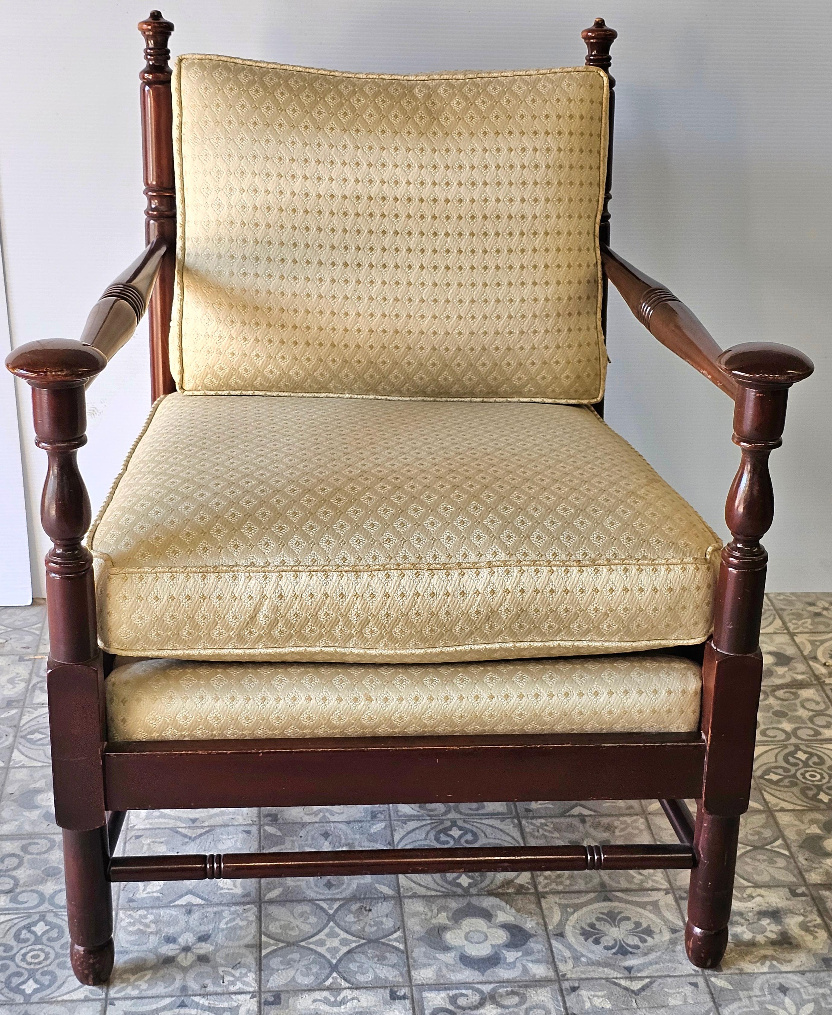 20ième siècle Stickley English Colonial Collection Cherry Valley Ensemble chaise longue et ottoman en vente