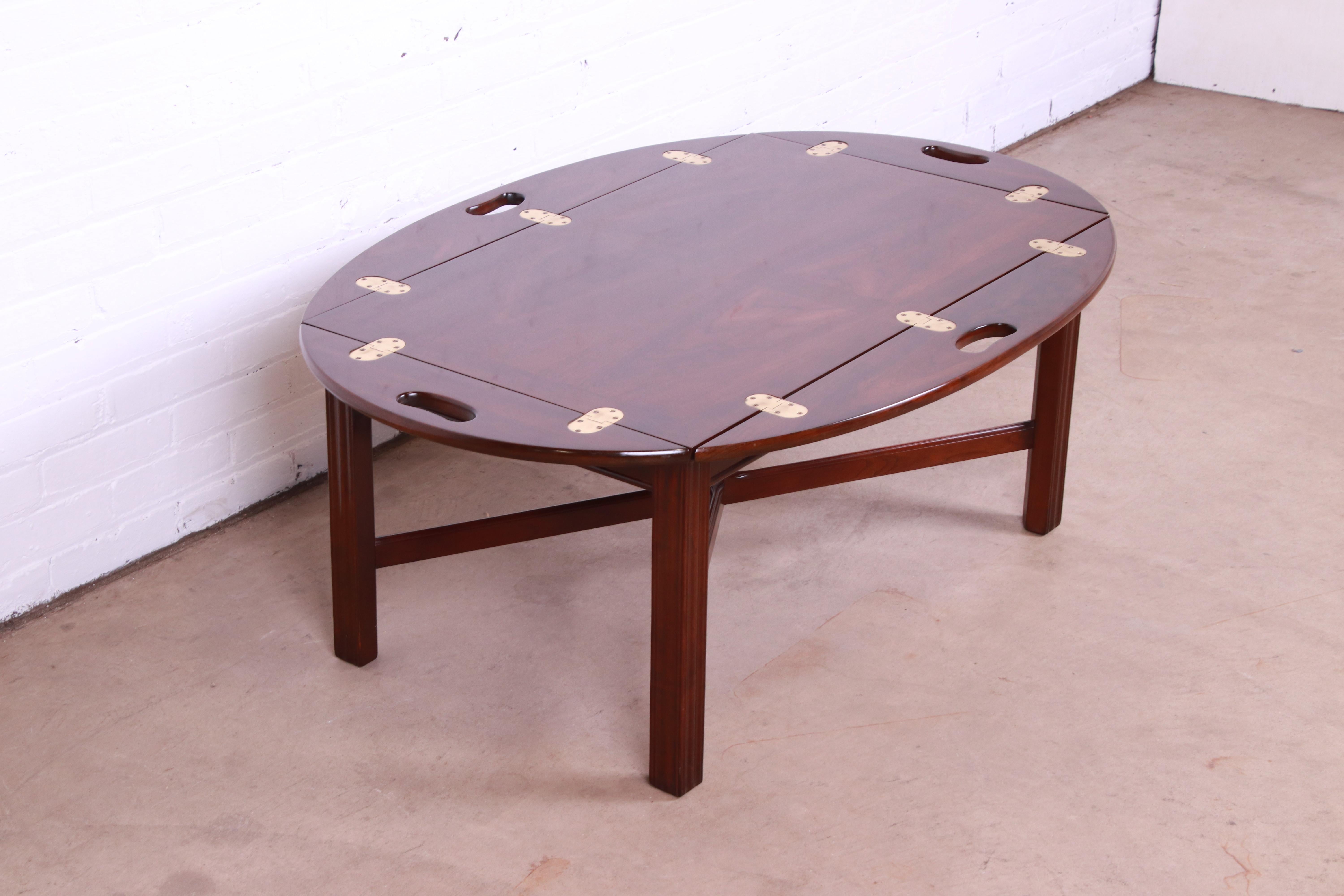 Stickley Chippendale Cherry Wood Butler's Coffee Table In Good Condition In South Bend, IN
