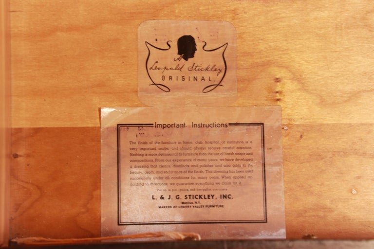 Stickley Chippendale Mahogany Gentleman's Chest For Sale at 1stDibs