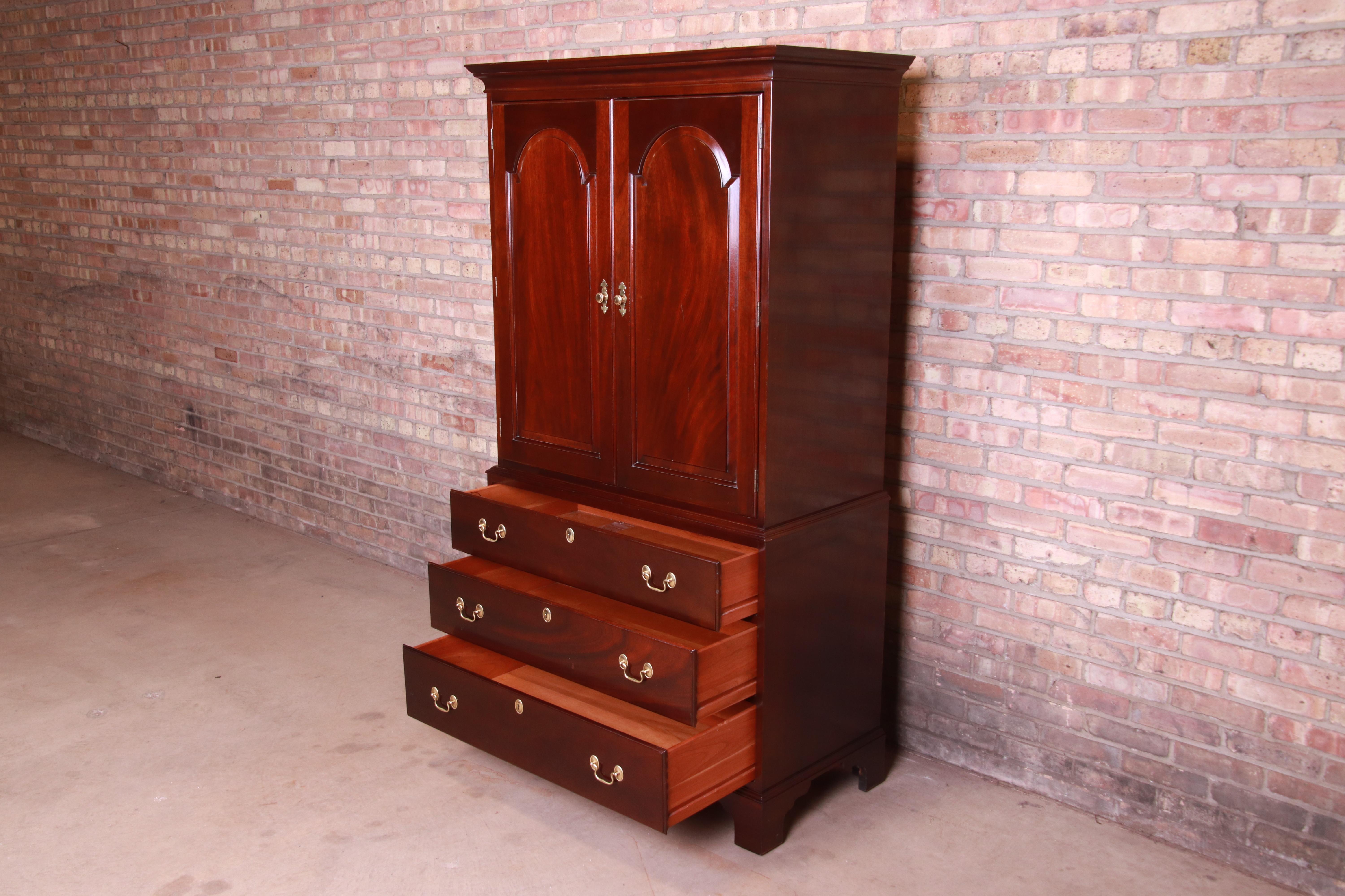 Stickley Chippendale Mahogany Gentleman's Chest 2