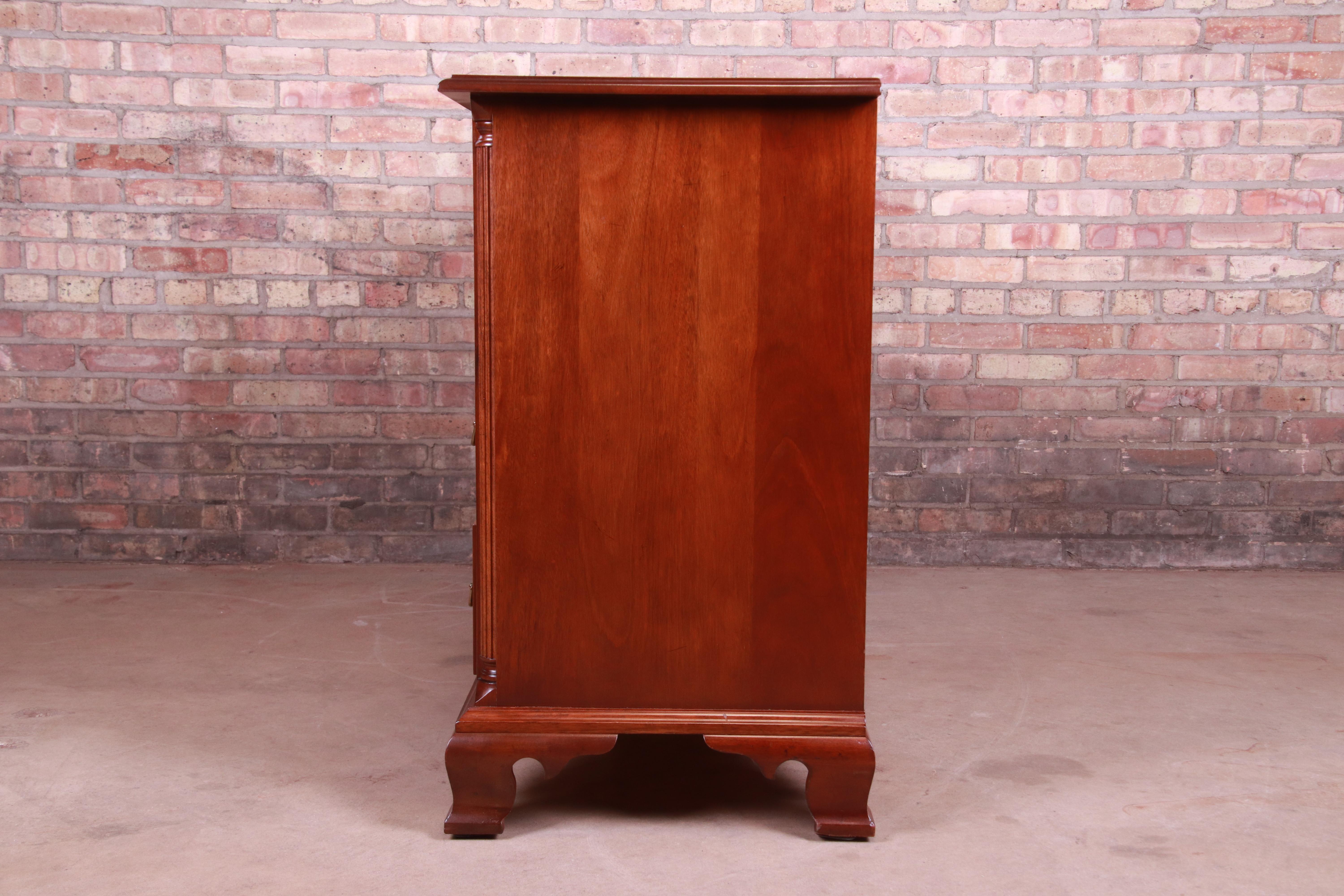 Stickley Chippendale Mahogany Ten-Drawer Dresser or Credenza, Newly Refinished 10