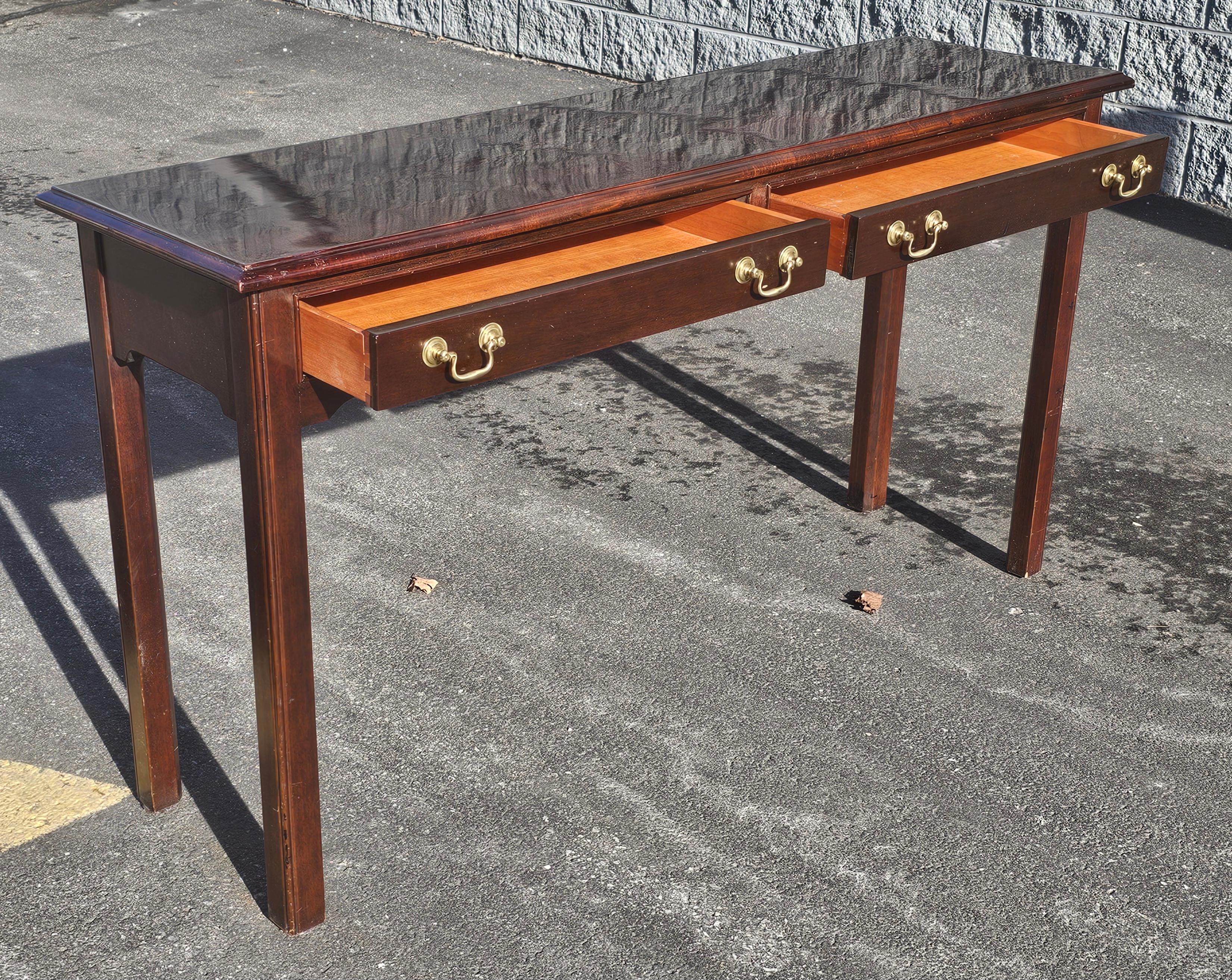 Stickley Chippendale Solid Mahogany Console Table with Protective Glass Top  For Sale 7