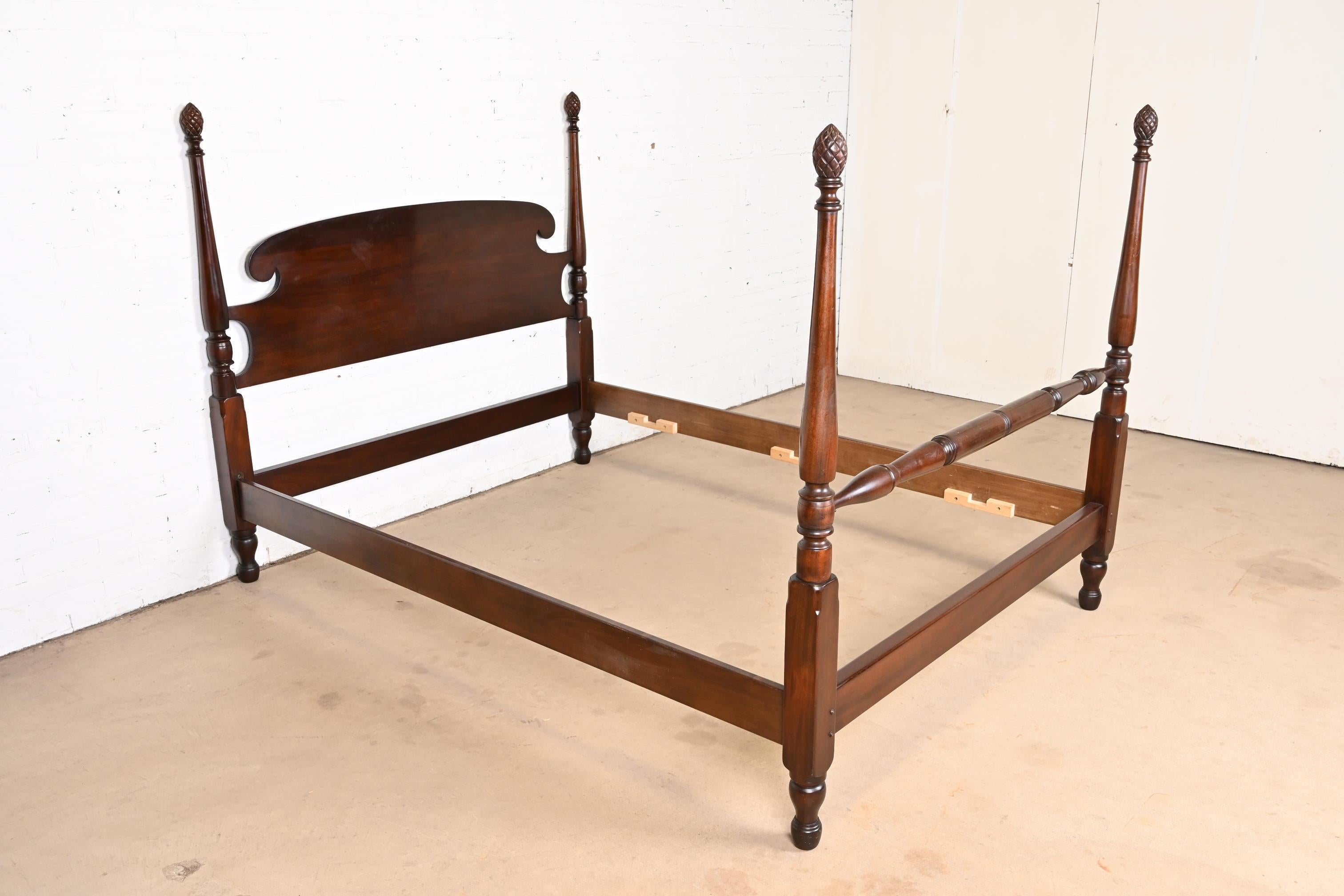 20th Century Stickley Federal Carved Mahogany Queen Size Pineapple Poster Bed For Sale