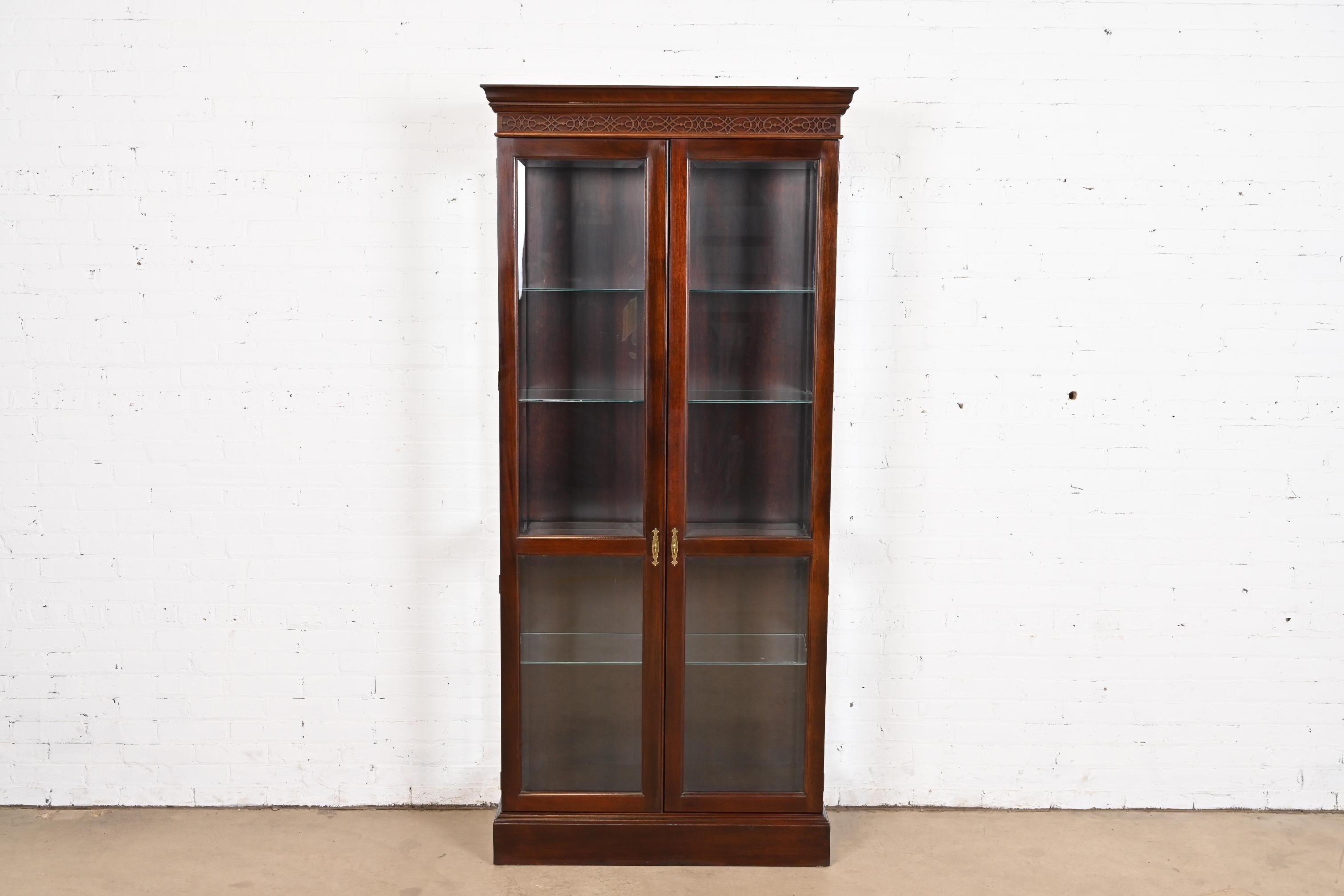 Stickley Georgian Carved Cherry Wood Lighted Bookcase or Display Cabinet In Good Condition In South Bend, IN