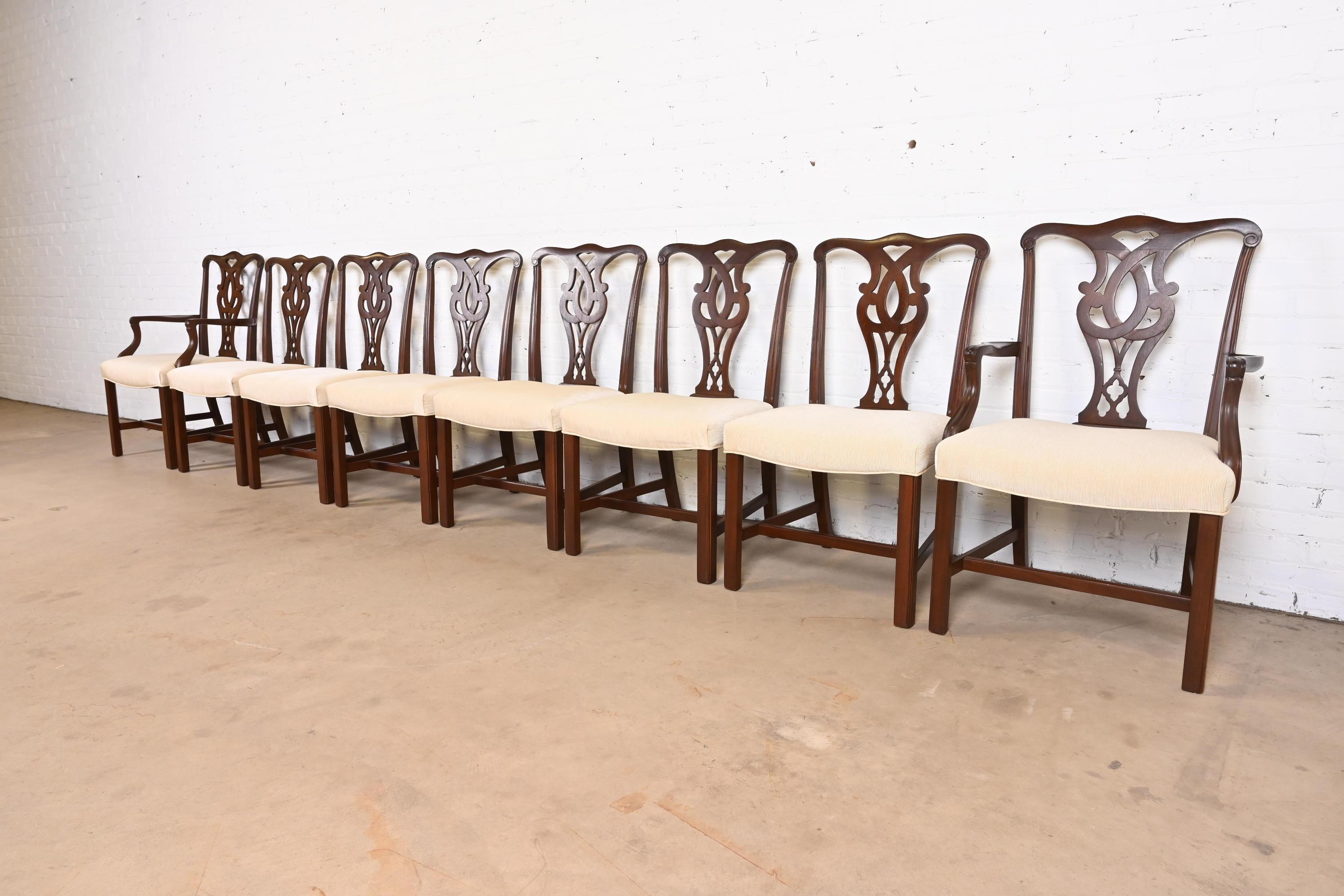 Stickley Georgian Carved Mahogany Dining Chairs, Set of Eight In Good Condition In South Bend, IN