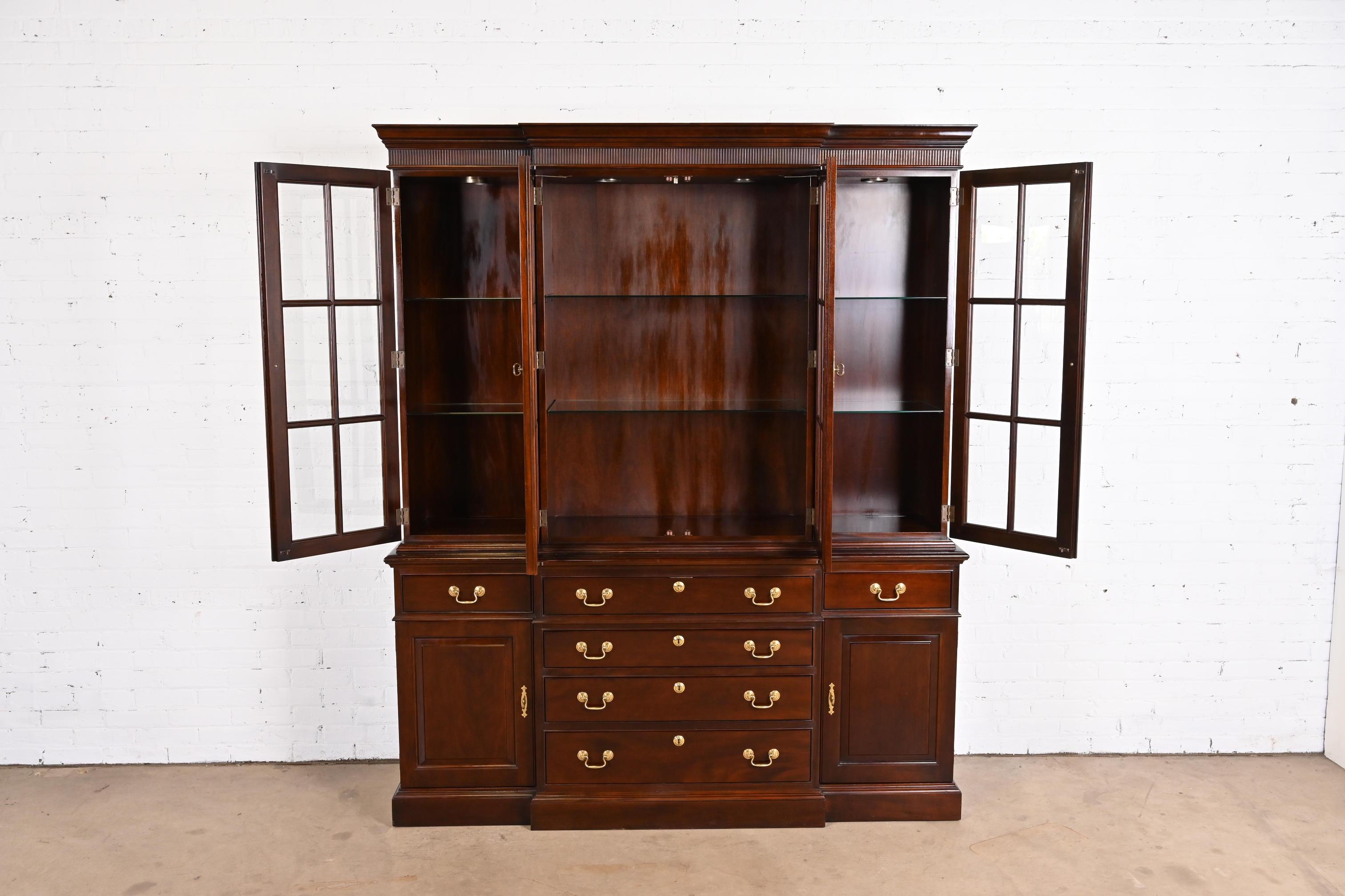 Stickley Georgian Cherry Wood Lighted Breakfront Bookcase Cabinet 5
