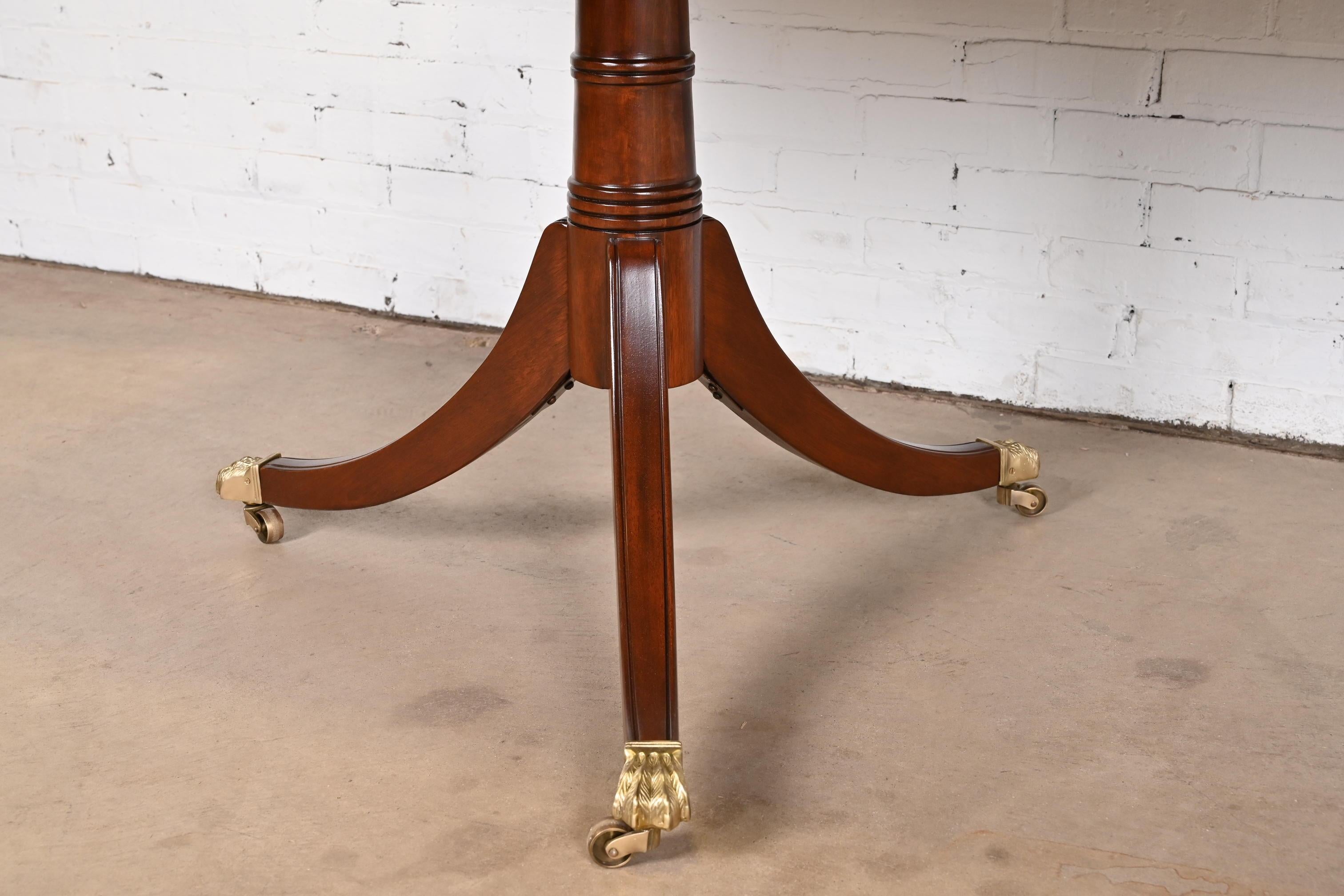 Stickley Georgian Mahogany Double Pedestal Extension Dining Table, Refinished For Sale 1