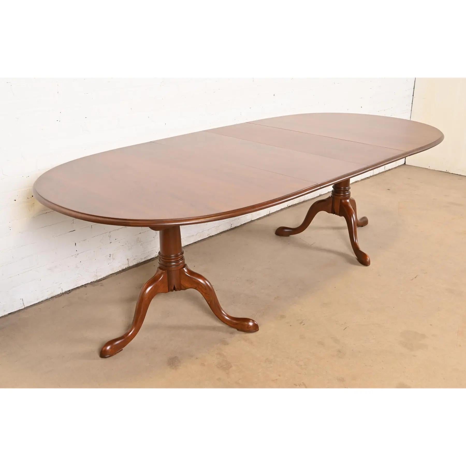 Stickley Georgian Solid Cherry Wood Double Pedestal  Dining Table, Refinished In Good Condition For Sale In South Bend, IN