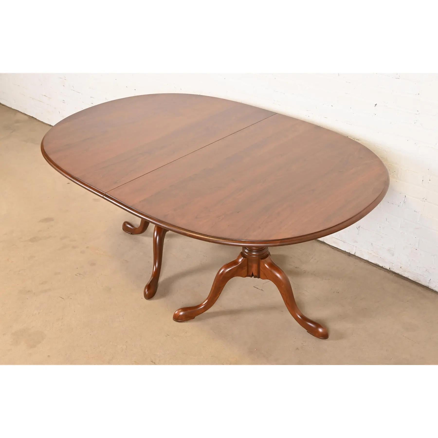 Stickley Georgian Solid Cherry Wood Double Pedestal  Dining Table, Refinished For Sale 4