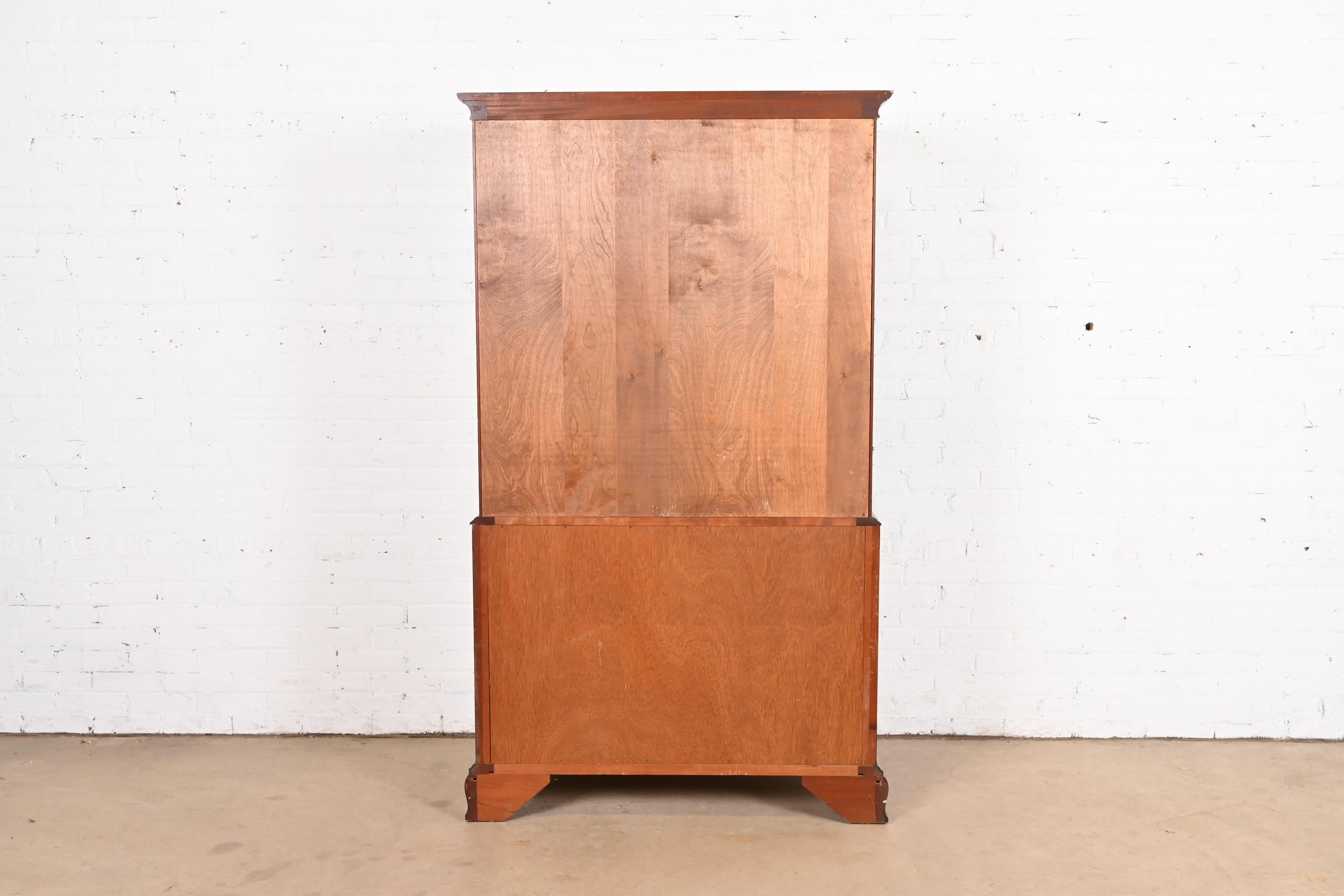 Cassapanca per gentiluomini in mogano massiccio Stickley o pressa per biancheria in vendita 5