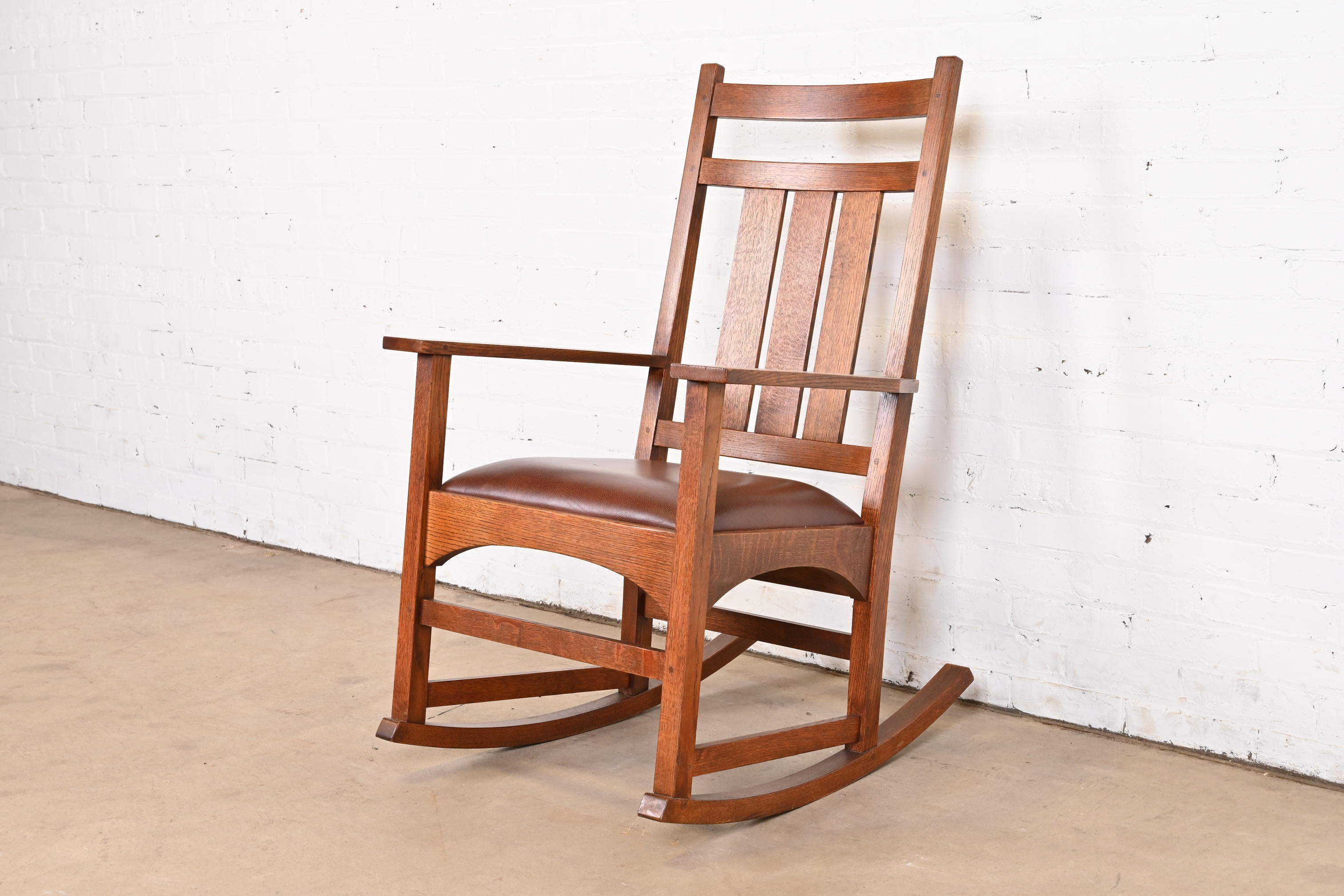 American Stickley Harvey Ellis Collection Arts & Crafts Oak and Leather Rocking Chair For Sale