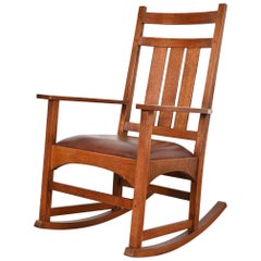 Mecedora Stickley Colección Harvey Ellis Arts & Crafts Roble y cuero