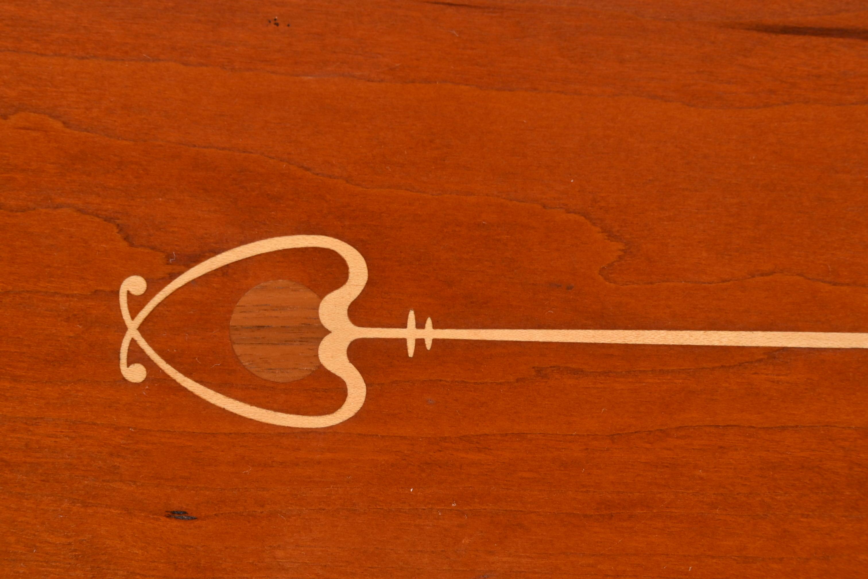 Stickley Harvey Ellis Kollektion Arts & Crafts Beistelltisch aus Kirschholz mit Intarsien aus Kirschbaumholz im Angebot 2