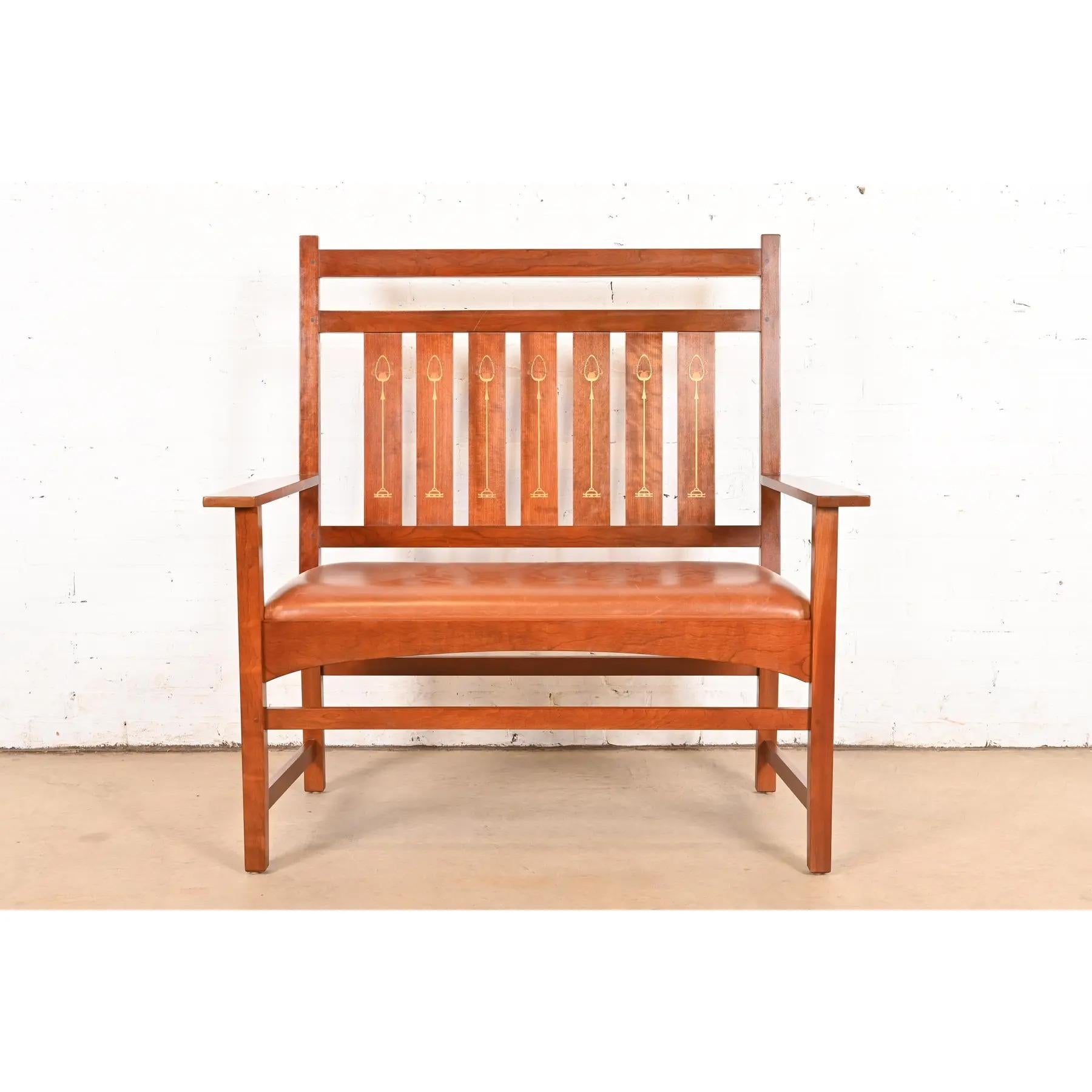 Un magnifique banc ou canapé de style Mission ou Arts & Crafts

Par L. & J.G. Stickley, 
