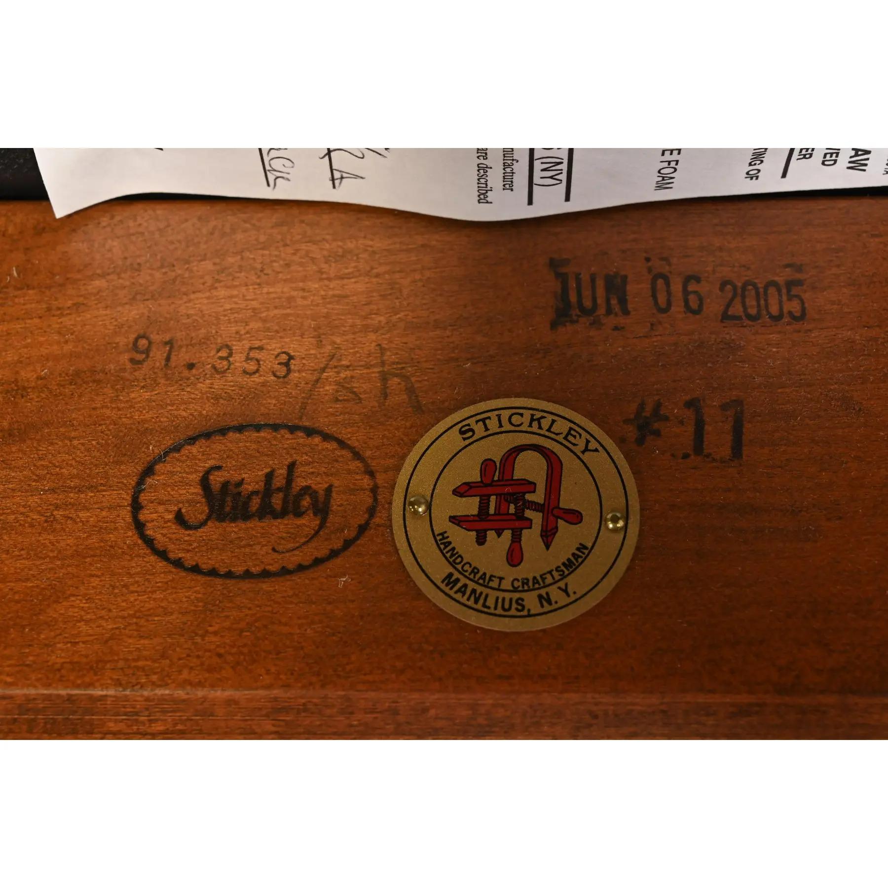 Sedia a dondolo in legno di ciliegio della collezione Harvey Ellis Mission Arts & Crafts di Stickley in vendita 5