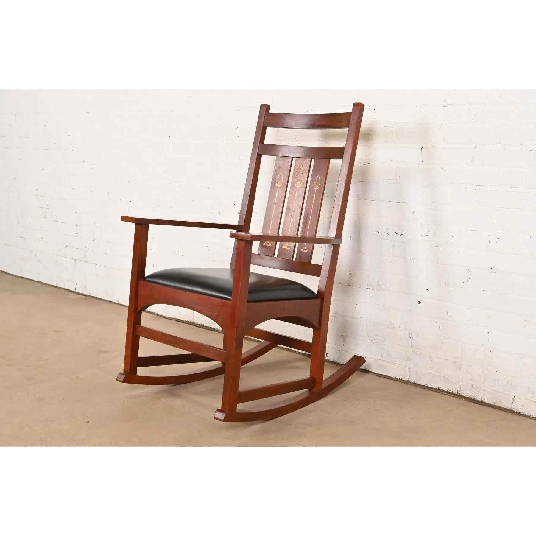 Una splendida sedia a dondolo in stile Mission o Arts & Crafts

Da L. & G. J. Stickley, 