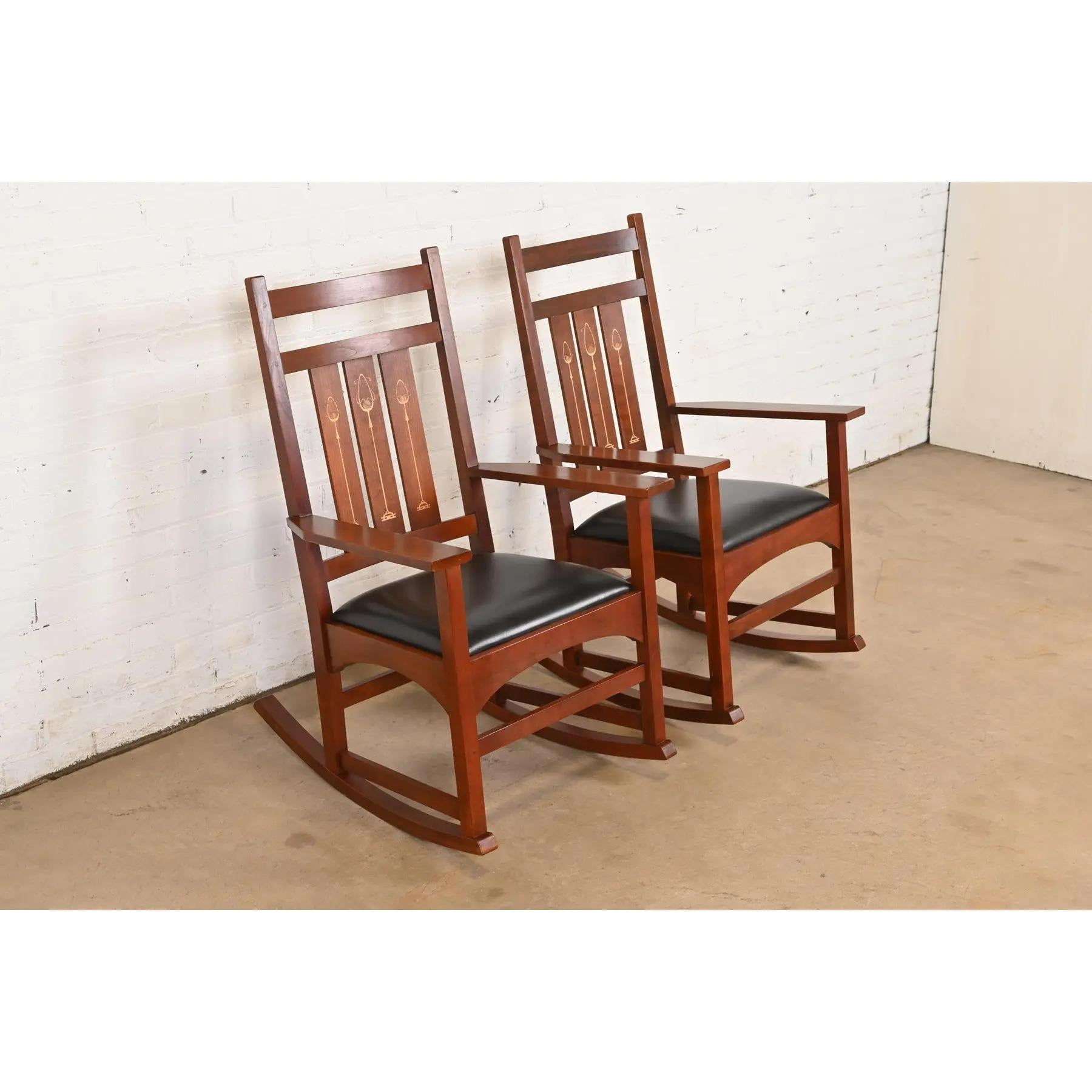 Sedie a dondolo Mission Arts & Crafts della collezione Harvey Ellis di Stickley, coppia In condizioni buone in vendita a South Bend, IN