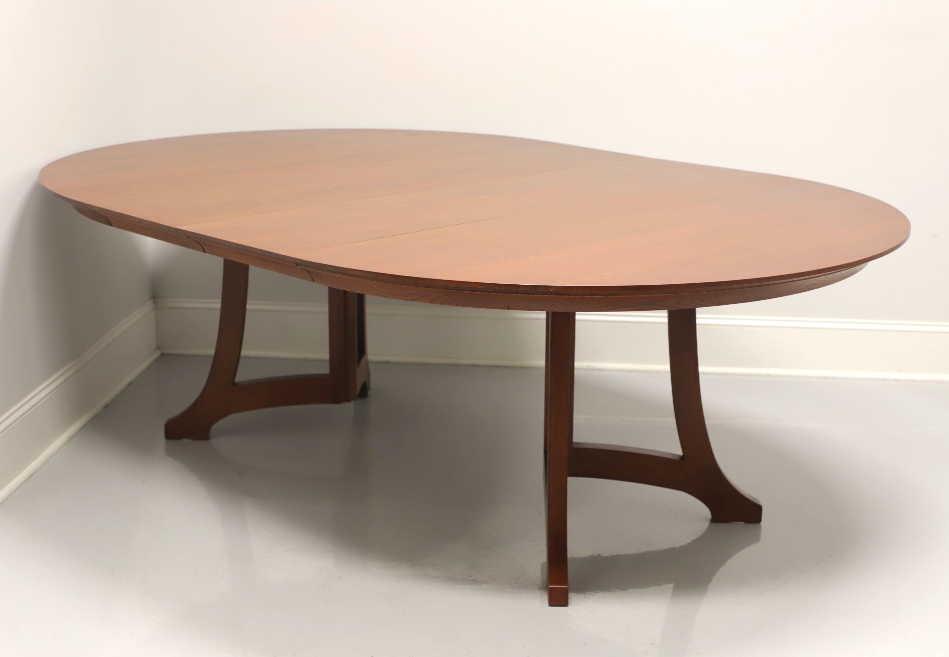STICKLEY Highlands Oak Mission Arts & Crafts Style Round Dining Table In Good Condition In Charlotte, NC