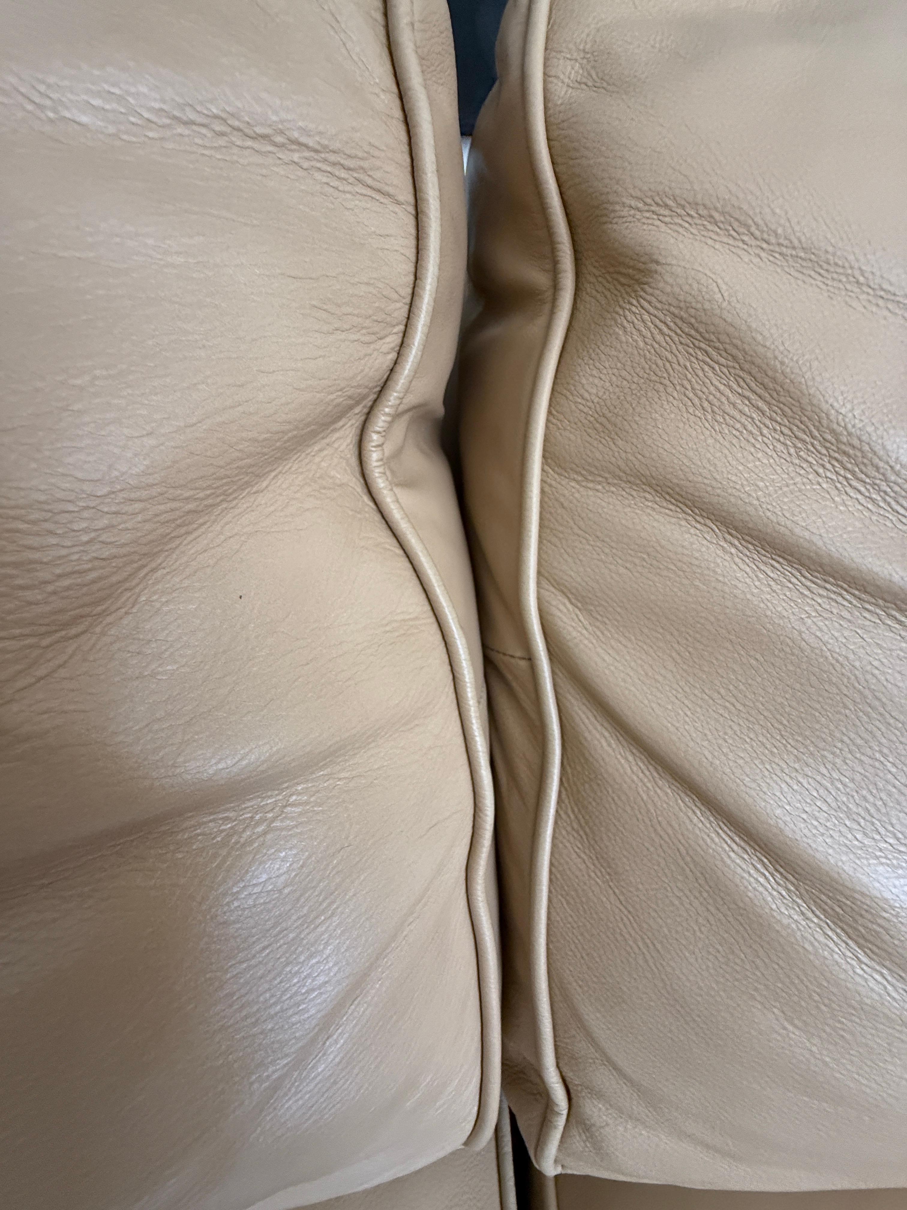 American Classical Stickley Large Modular Sectional Sofa Tan Leather Sectional Curved Room Sofa For Sale