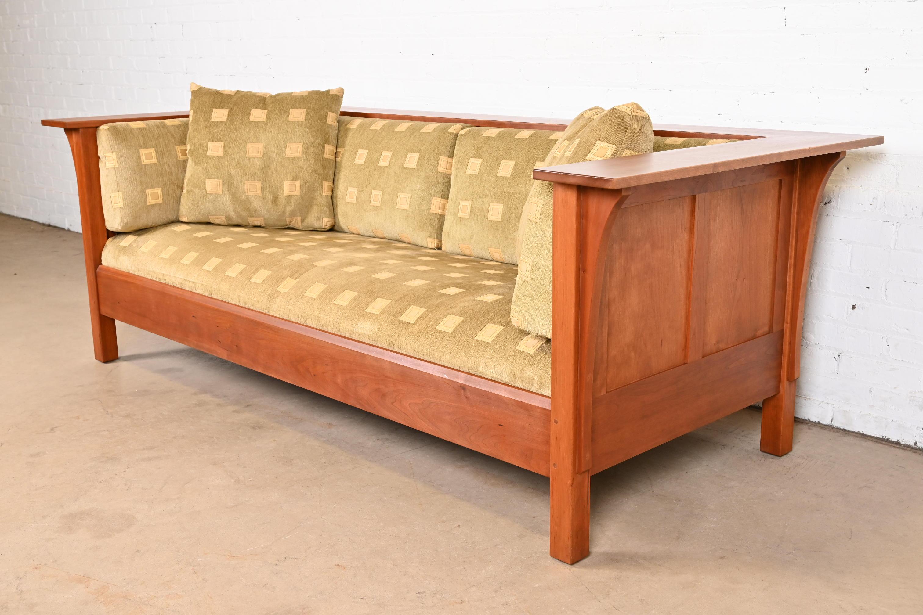 American Stickley Mission Arts and Crafts Cherry Wood Settle Sofa For Sale