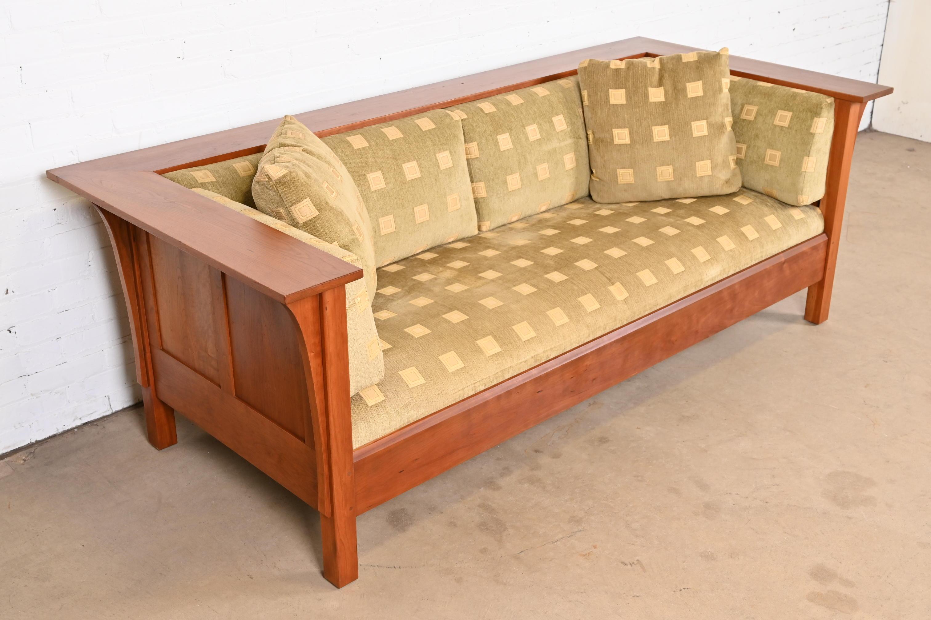 Contemporary Stickley Mission Arts and Crafts Cherry Wood Settle Sofa For Sale