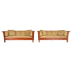 Paire de canapés en bois de cerisier Stickley Mission Arts & Crafts, Paire