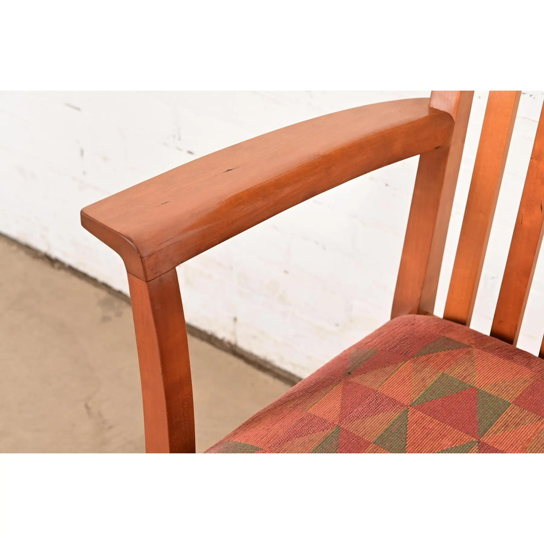 Stickley Mission Arts & Crafts Esszimmerstühle aus Kirschholz, Vierer-Set im Angebot 2