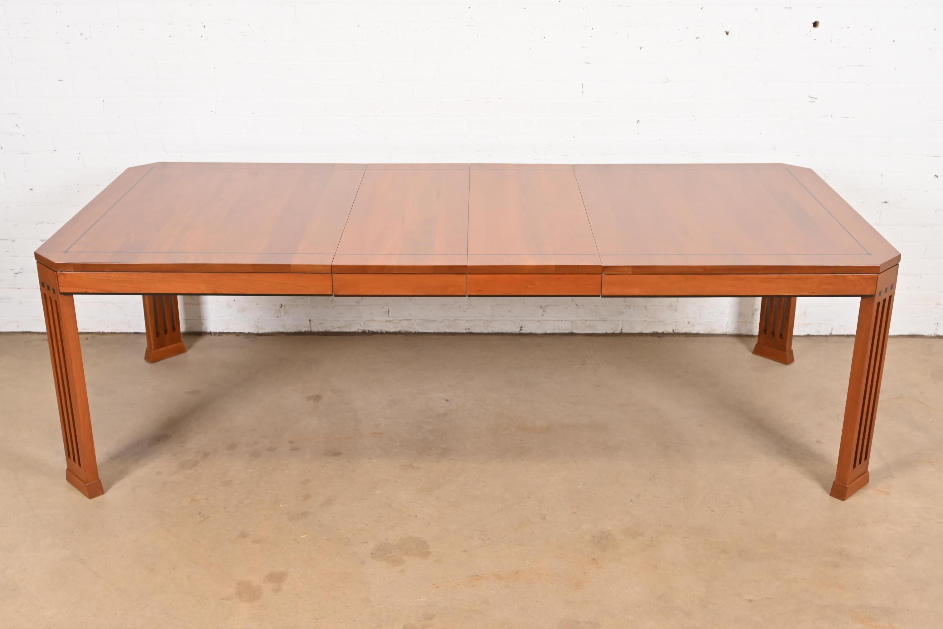 Arts and Crafts Stickley Mission Arts & Crafts Cherry Wood Extension Dining Table, Refinished en vente