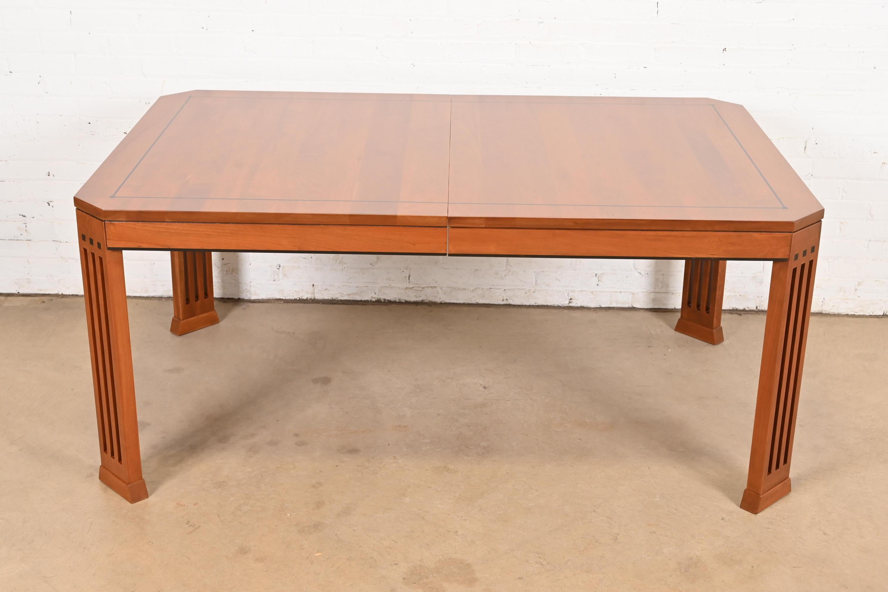 Cerise Stickley Mission Arts & Crafts Cherry Wood Extension Dining Table, Refinished en vente