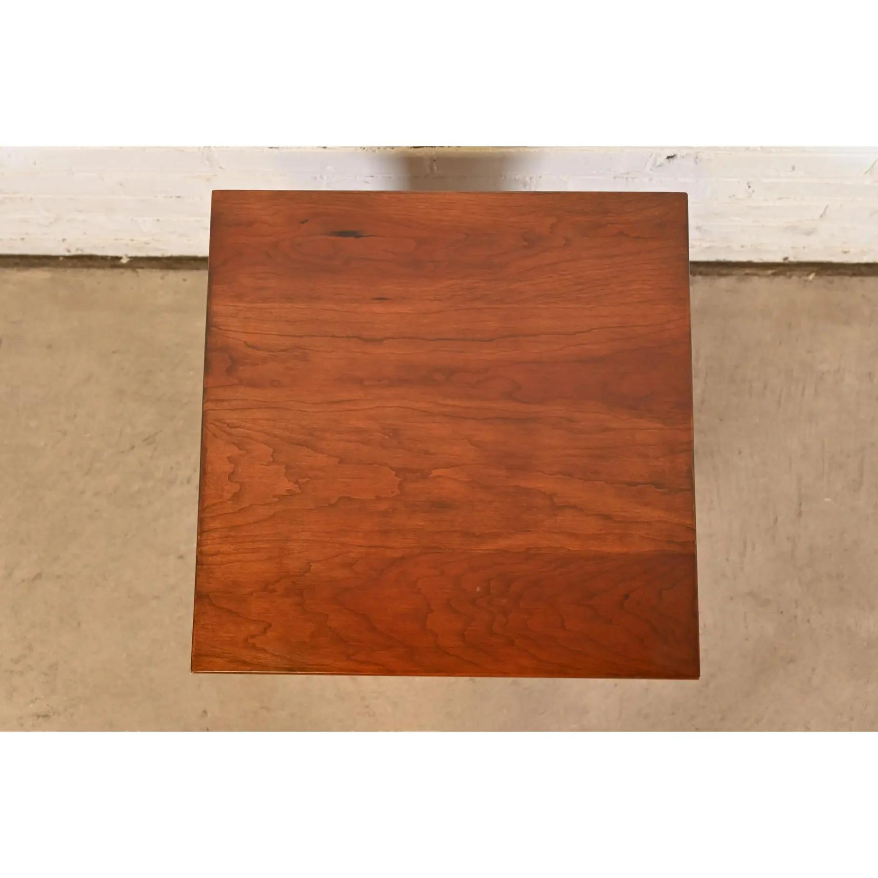 Table Tabouret Stickley Mission Arts & Crafts en cerisier Wood Limbert Cutout en vente 1