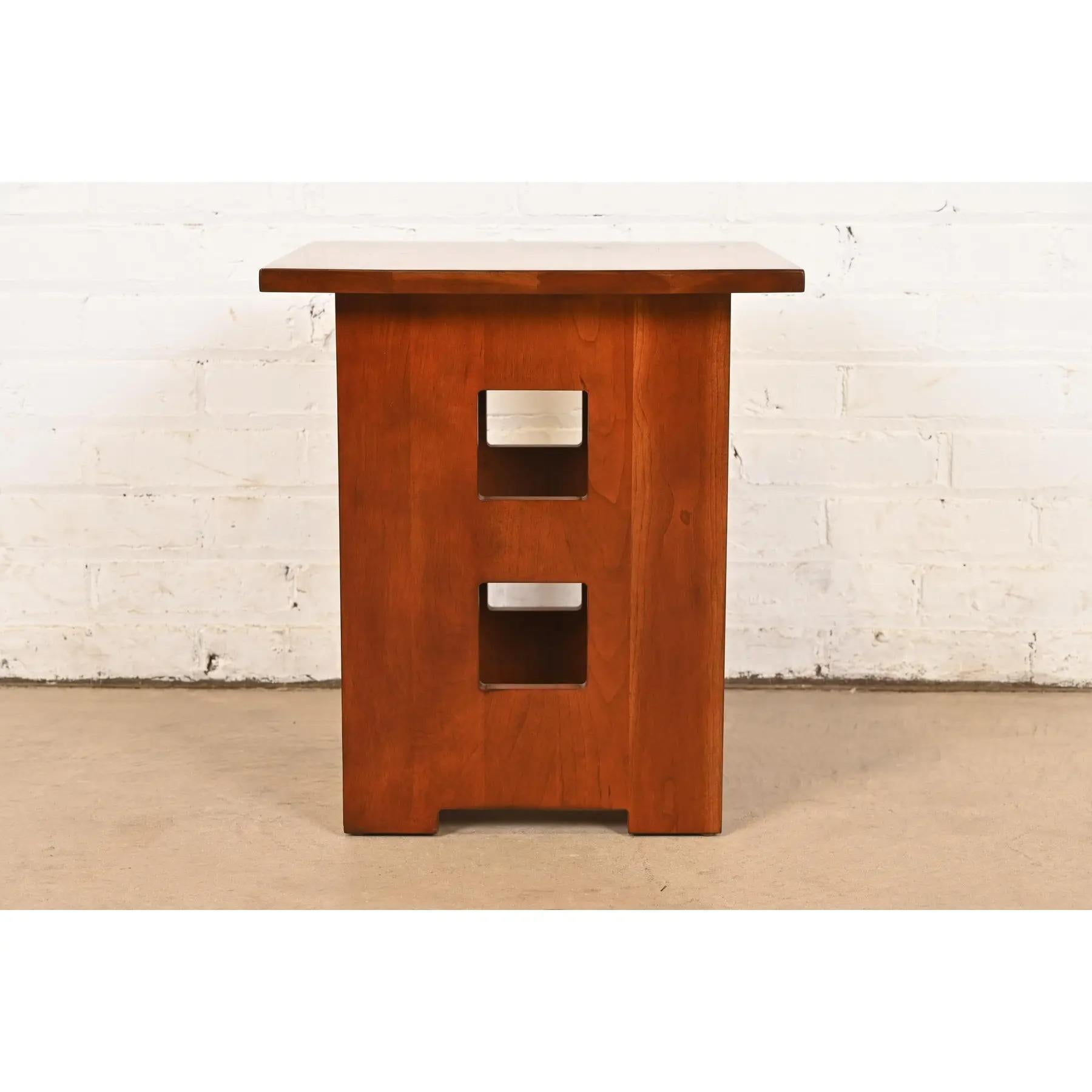 Table Tabouret Stickley Mission Arts & Crafts en cerisier Wood Limbert Cutout en vente 2