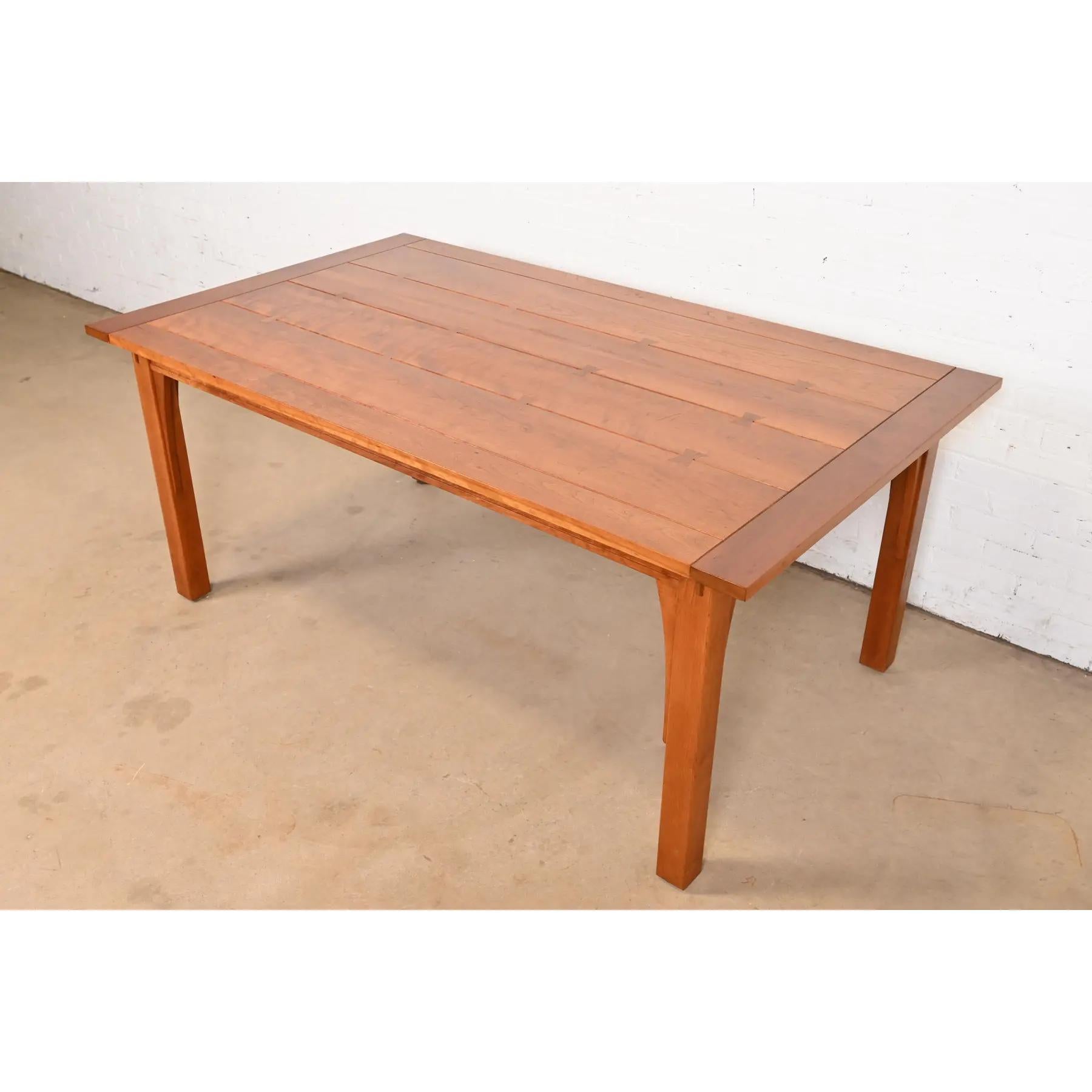 Stickley Mission Arts & Crafts Ausziehbarer Esstisch aus massivem Kirschbaumholz im Angebot 2