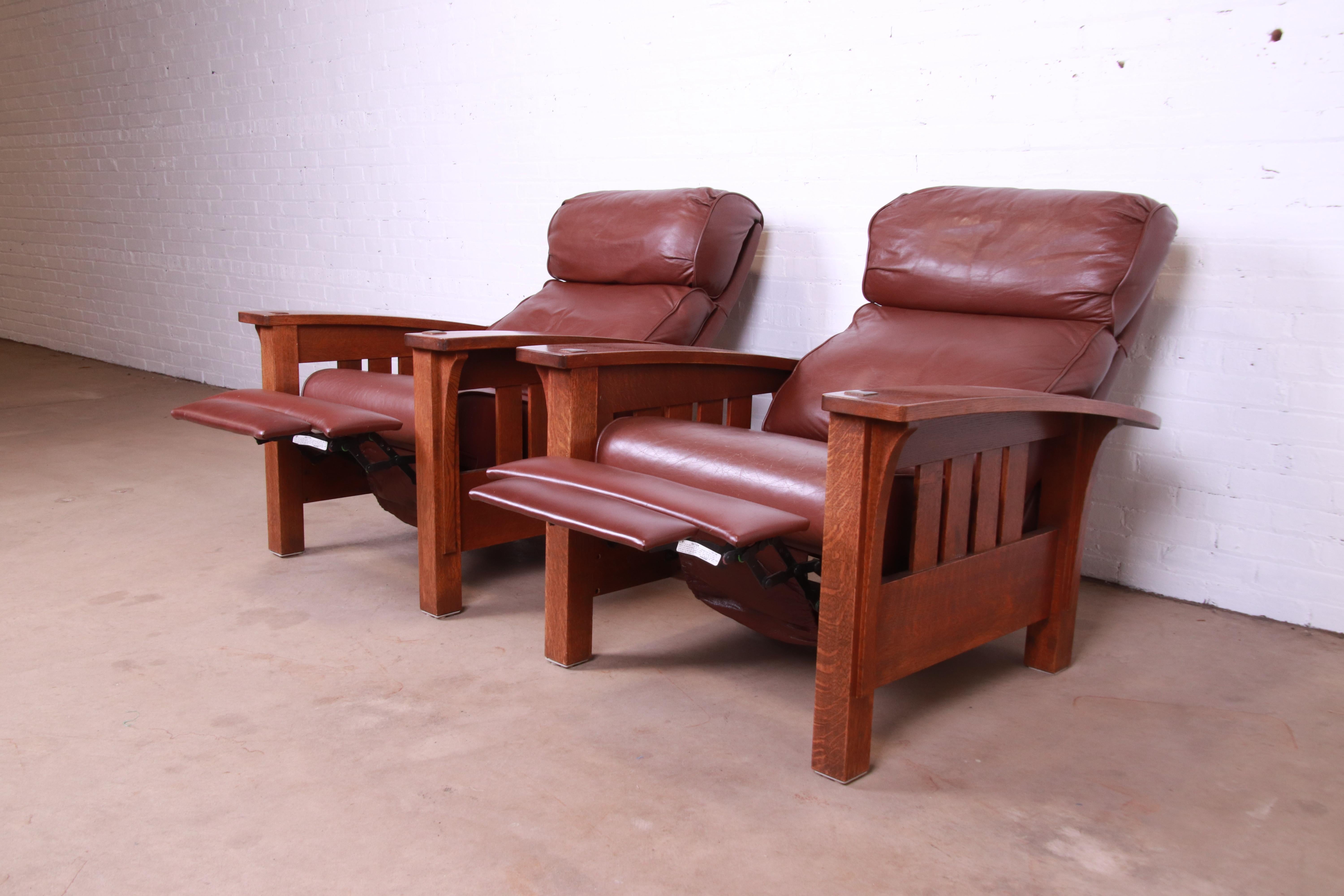 Stickley Mission Collection Bow Arm Oak and Leather Morris Recliners, Pair 1