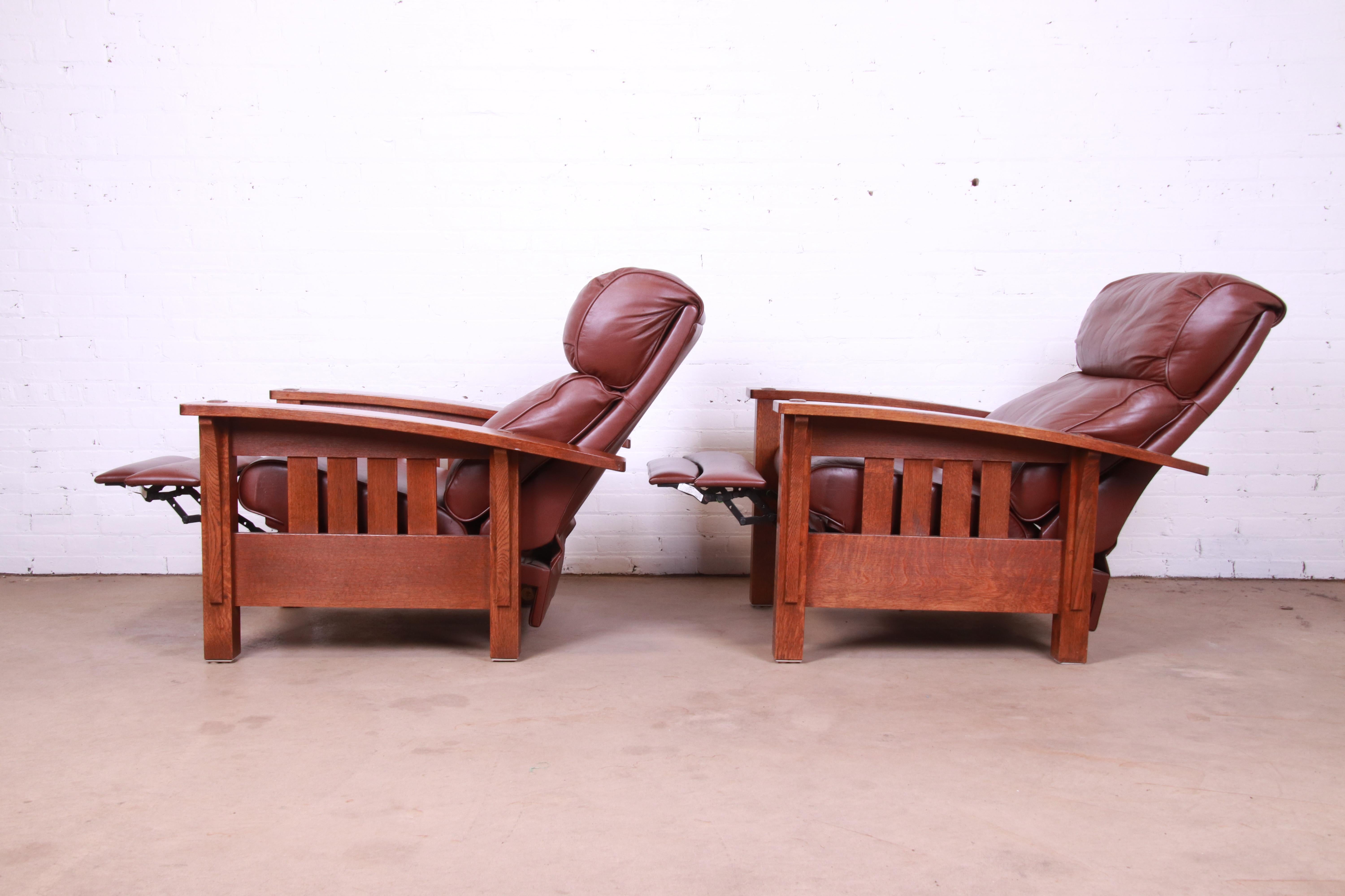 Stickley Mission Collection Bow Arm Oak and Leather Morris Recliners, Pair 3