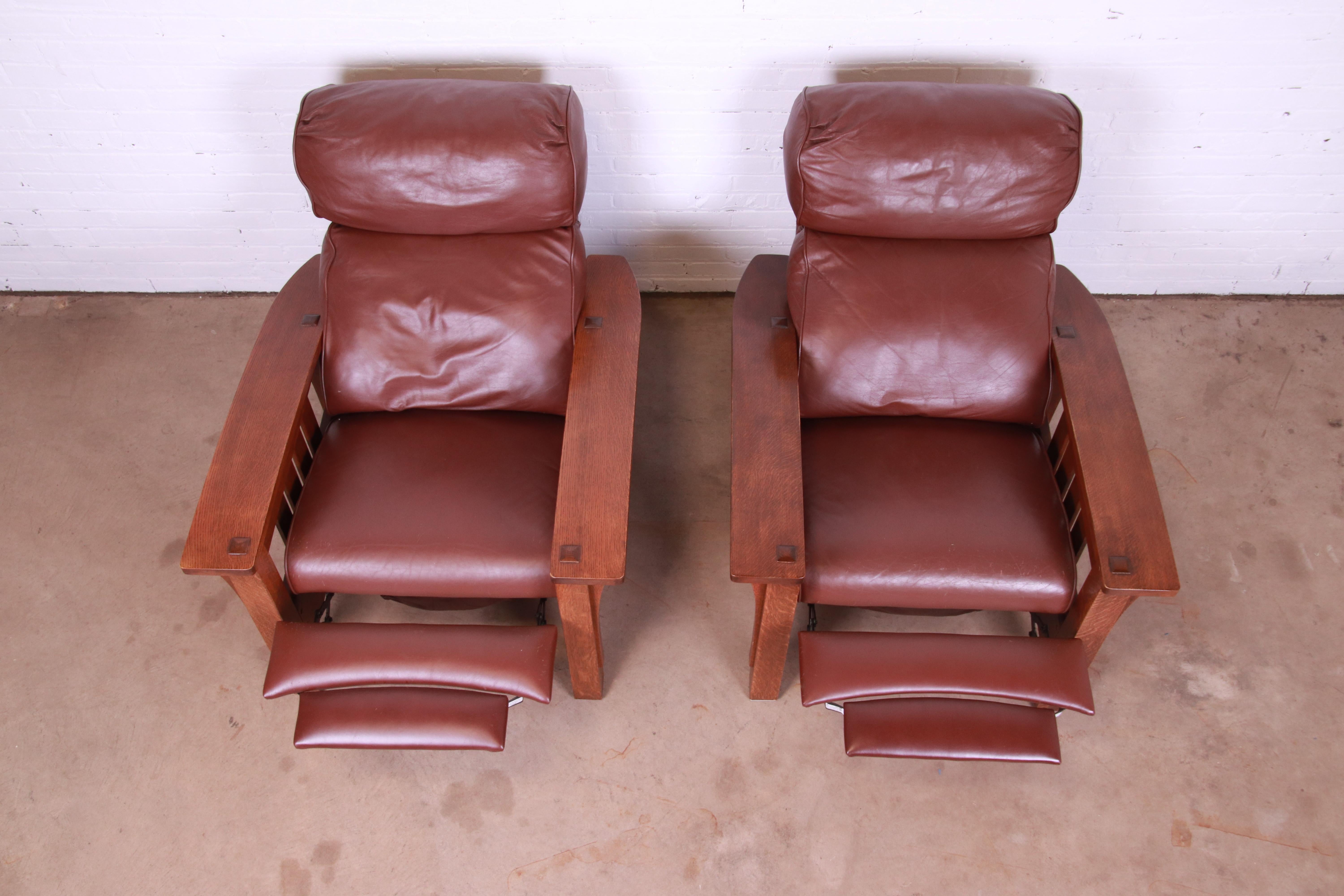 American Stickley Mission Collection Bow Arm Oak and Leather Morris Recliners, Pair