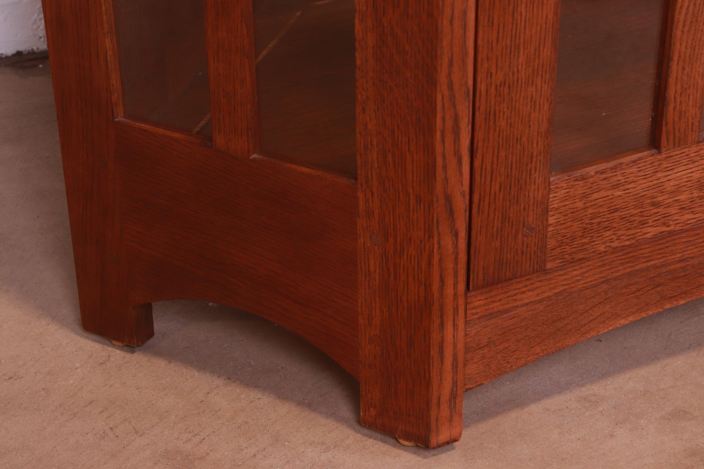 Arts and Crafts Stickley Mission Oak Arts & Crafts Lighted Corner Cabinet
