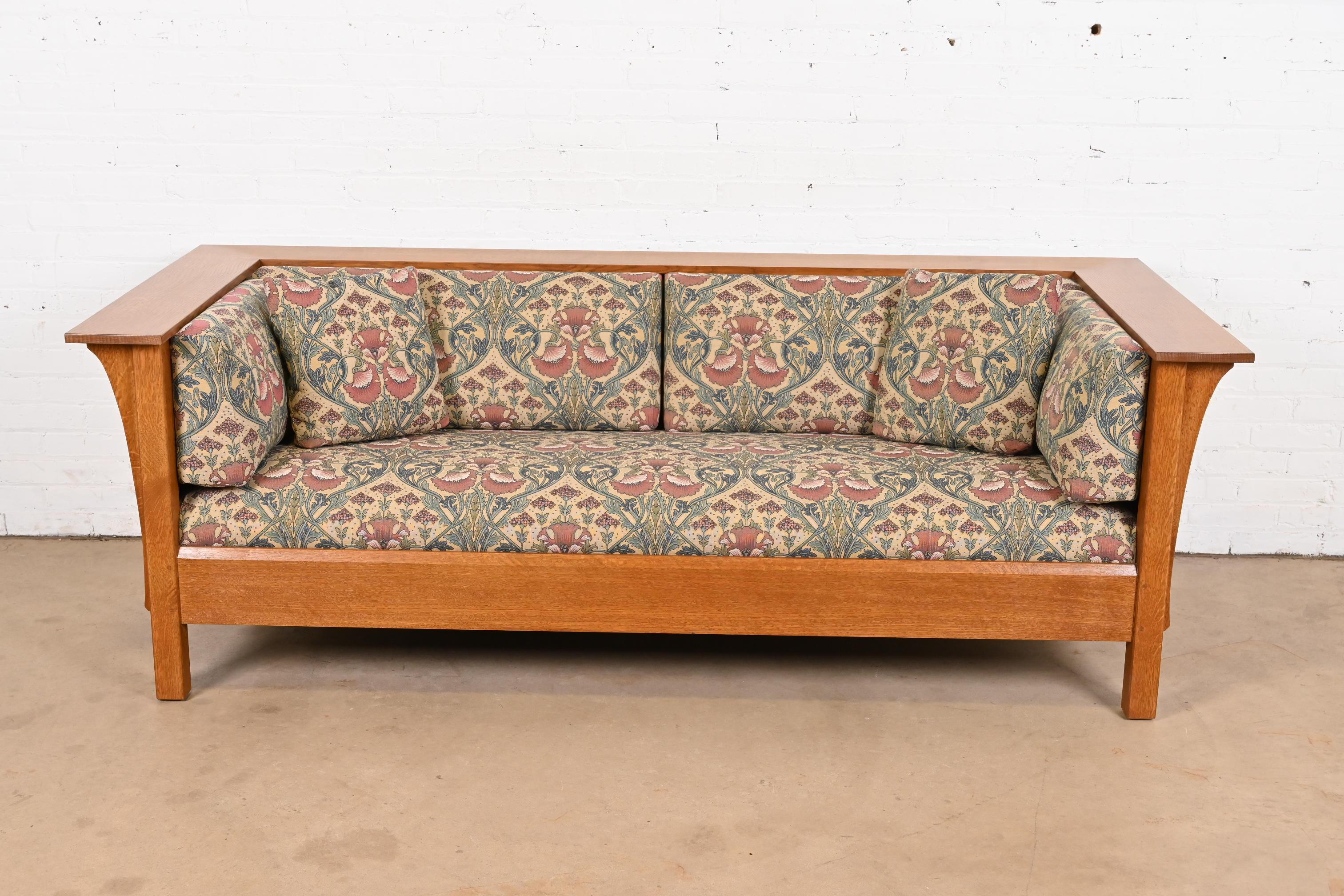 American Stickley Mission Oak Arts and Crafts Settle Sofa For Sale