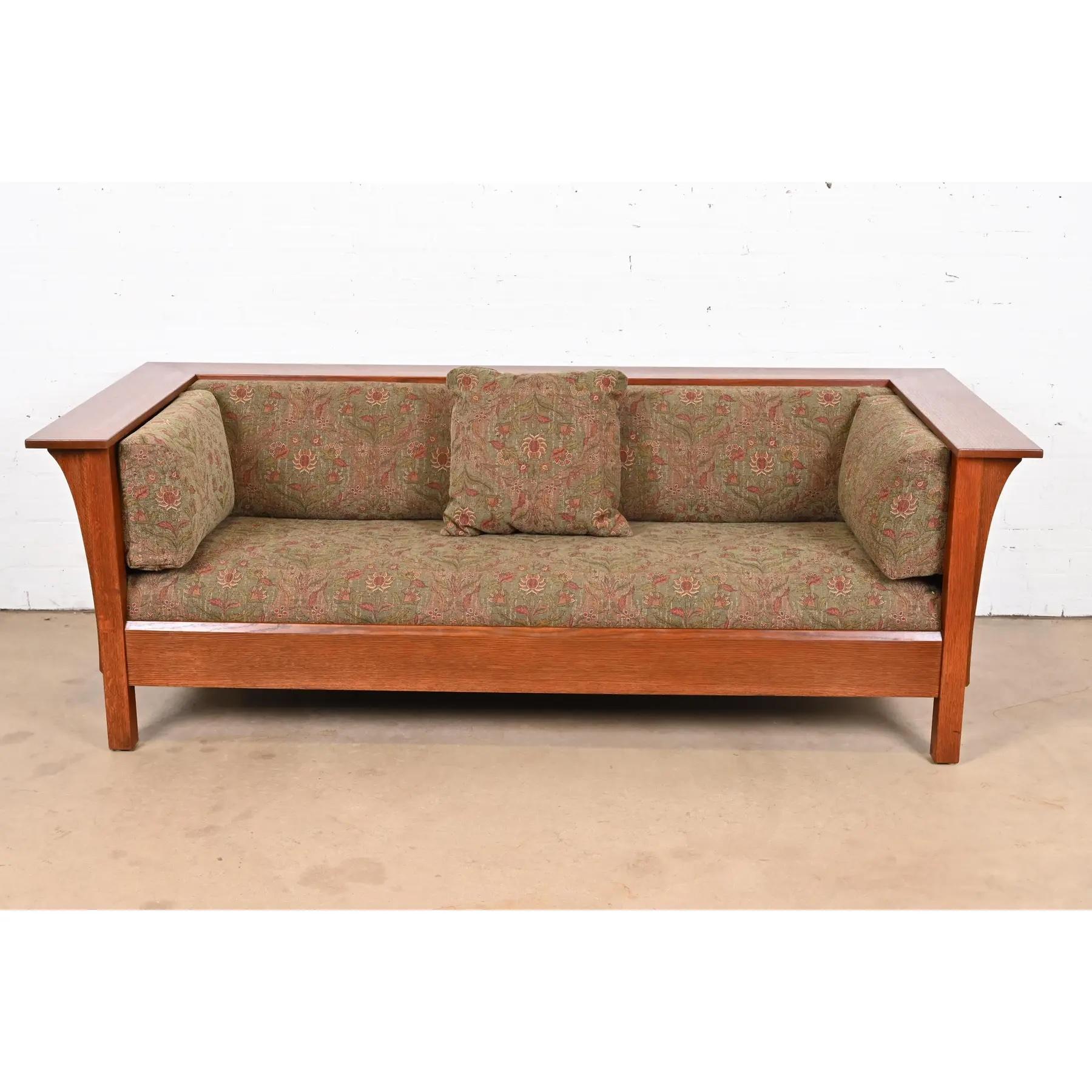 American Stickley Mission Oak Arts and Crafts Settle Sofa