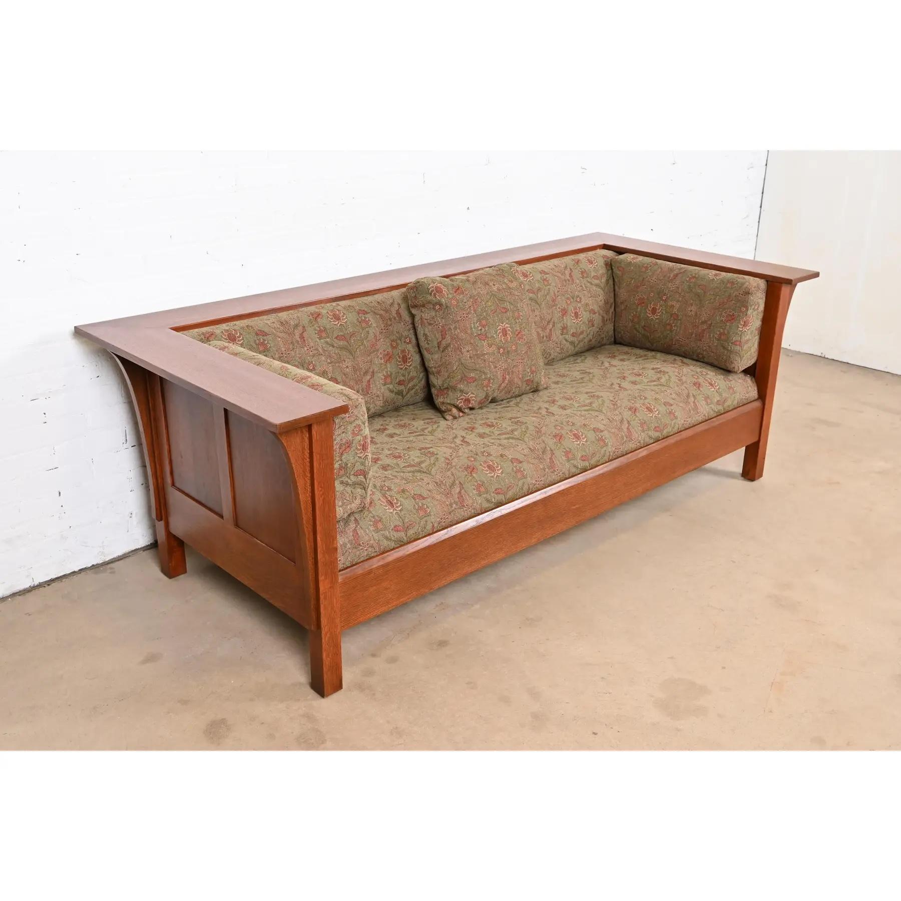 Contemporary Stickley Mission Oak Arts and Crafts Settle Sofa