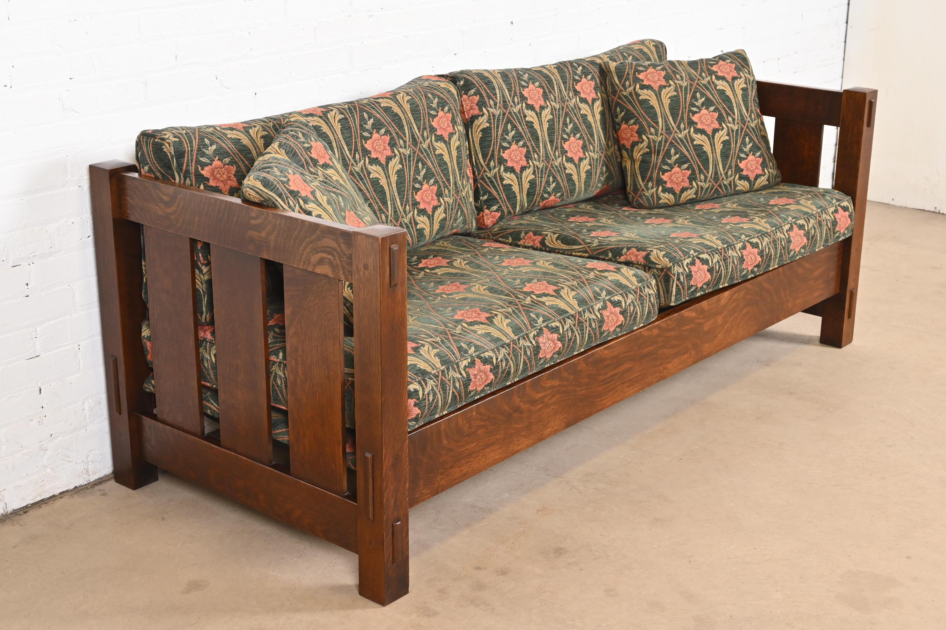 Divano Settle di Stickley Mission Arts & Crafts in Oak In condizioni buone in vendita a South Bend, IN
