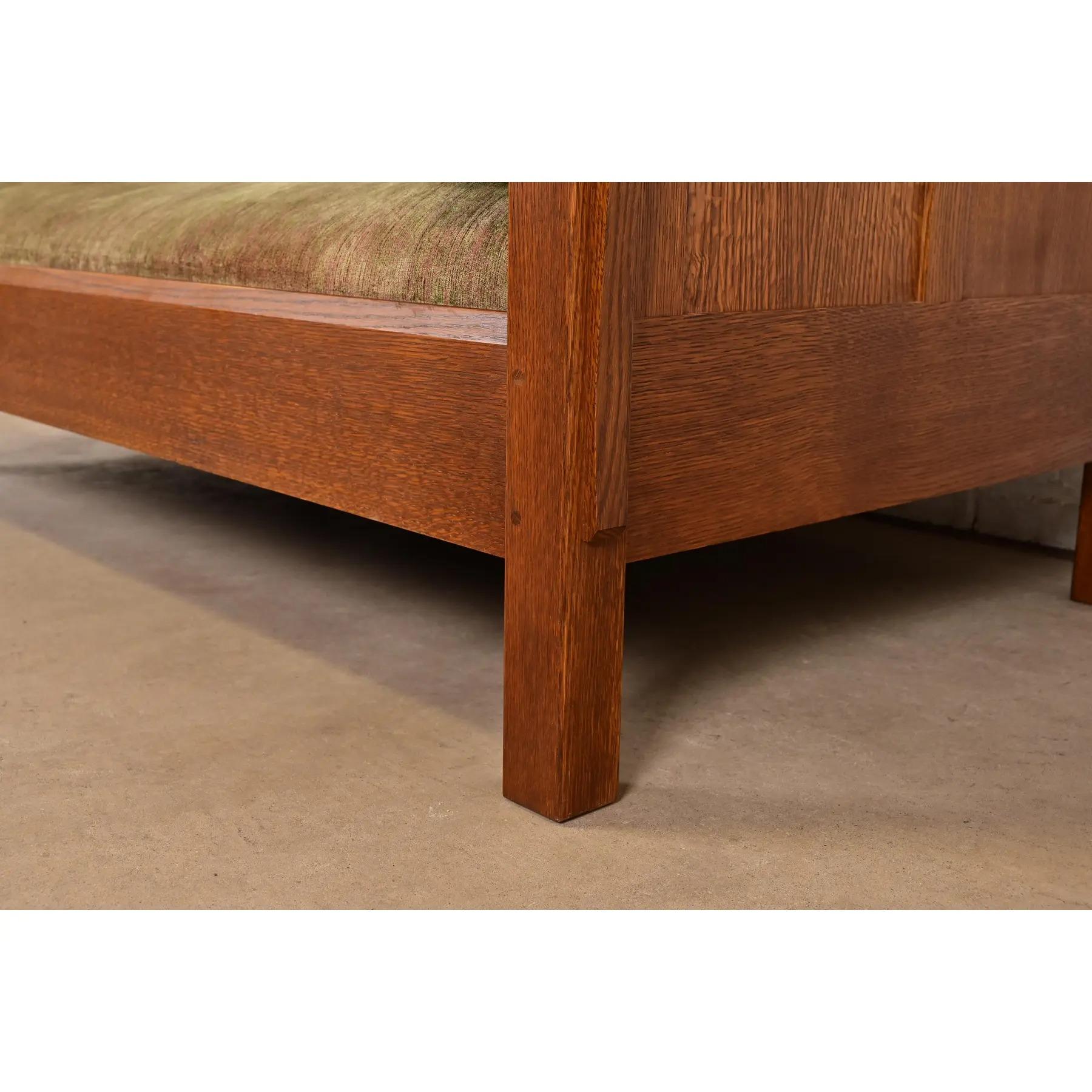 Divano o poltrona Settle di Stickley Mission Arts & Crafts, in Oak. in vendita 2
