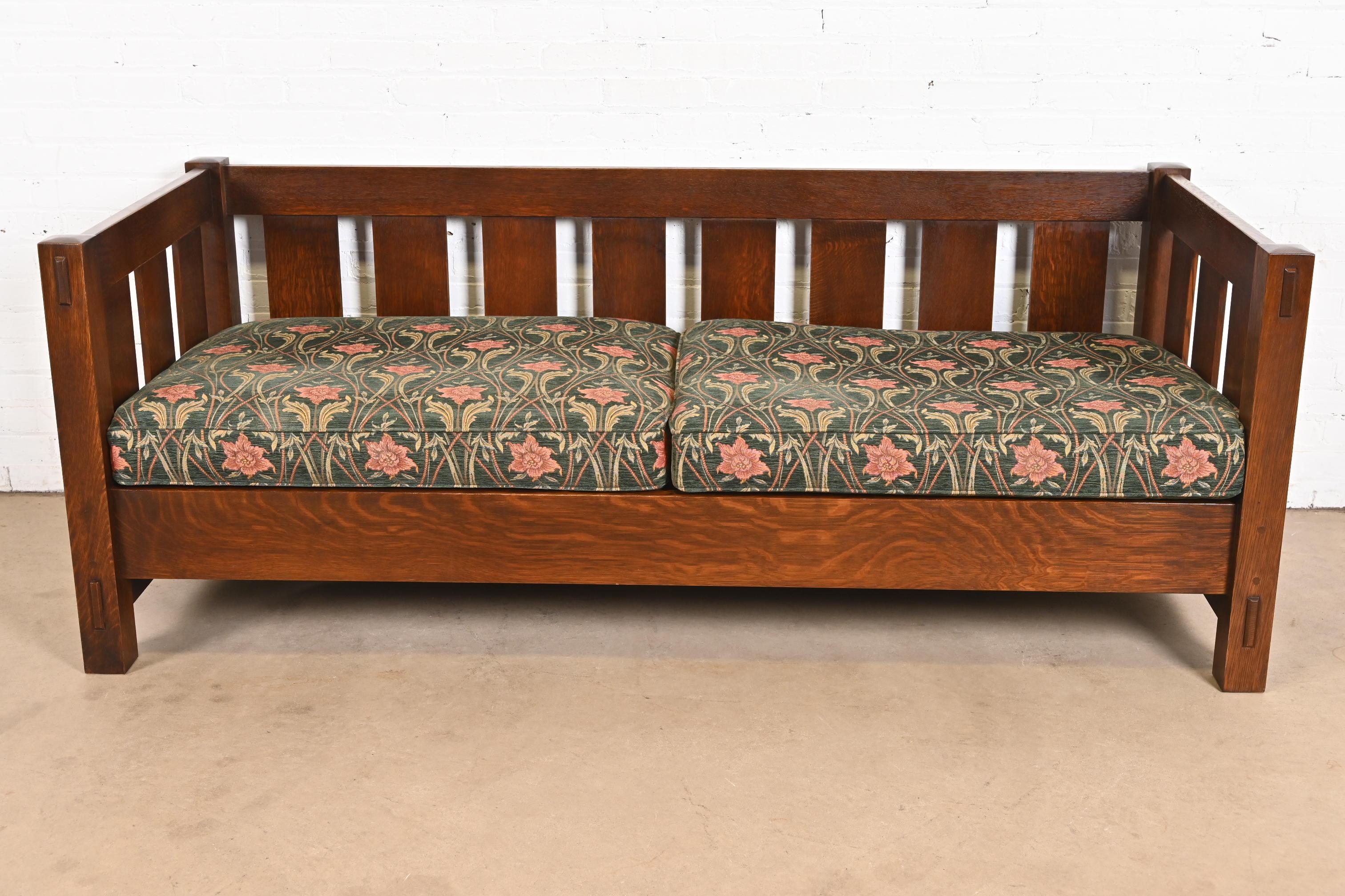 Tappezzeria Divani da salotto Stickley Mission Arts & Crafts in Oak, coppia in vendita