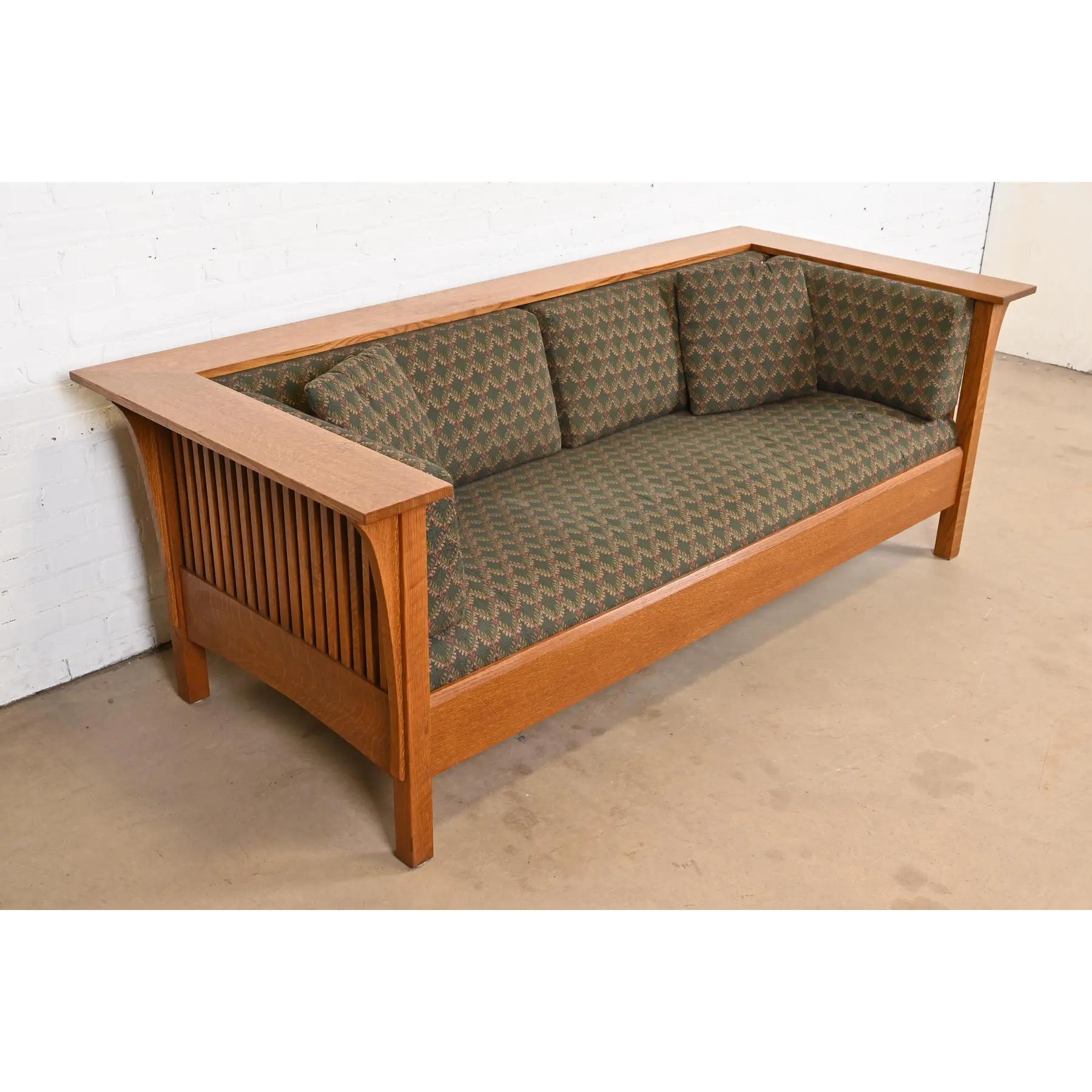 Canapé Stickley Mission Oak Arts & Craft Spindle Settle Bon état - En vente à South Bend, IN