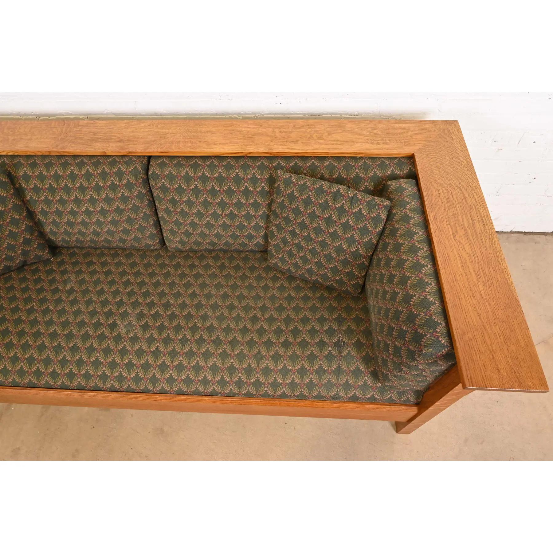 Tissu d'ameublement Canapé Stickley Mission Oak Arts & Craft Spindle Settle en vente