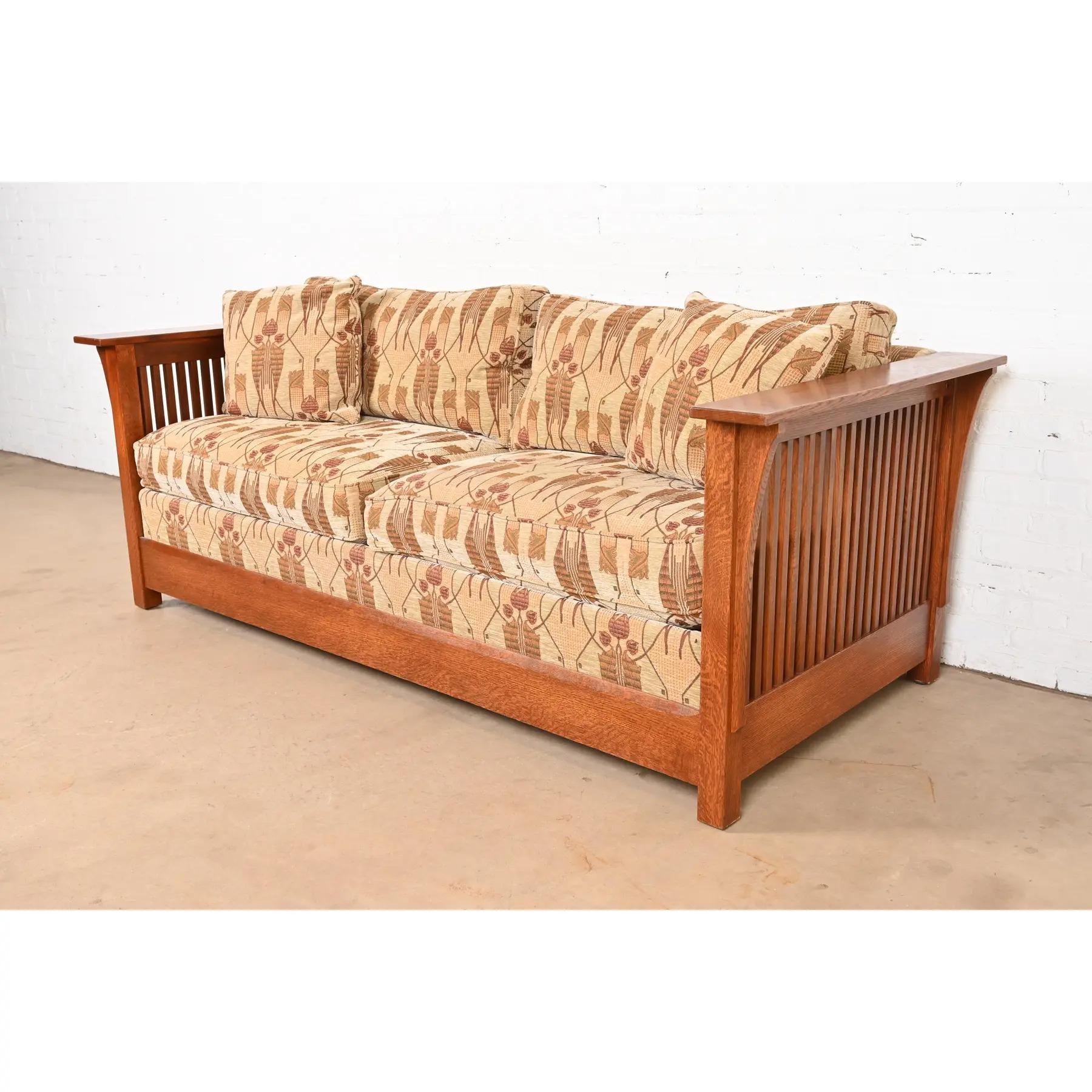 Sofá cama de husillo Stickley Mission Oak Arts & Crafts Estadounidense en venta